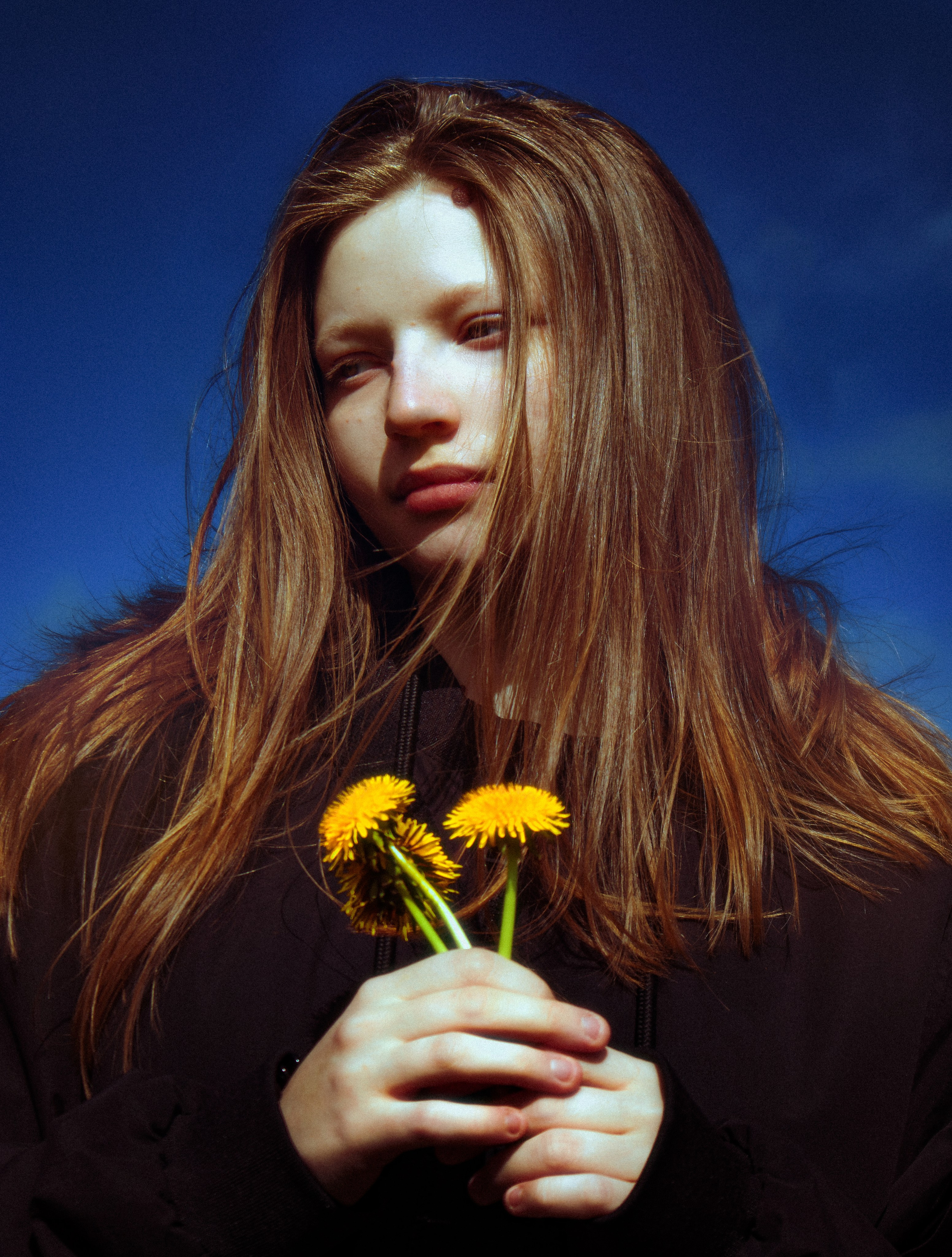 Женский портрет с одуванчиками, Сафонов Владислав