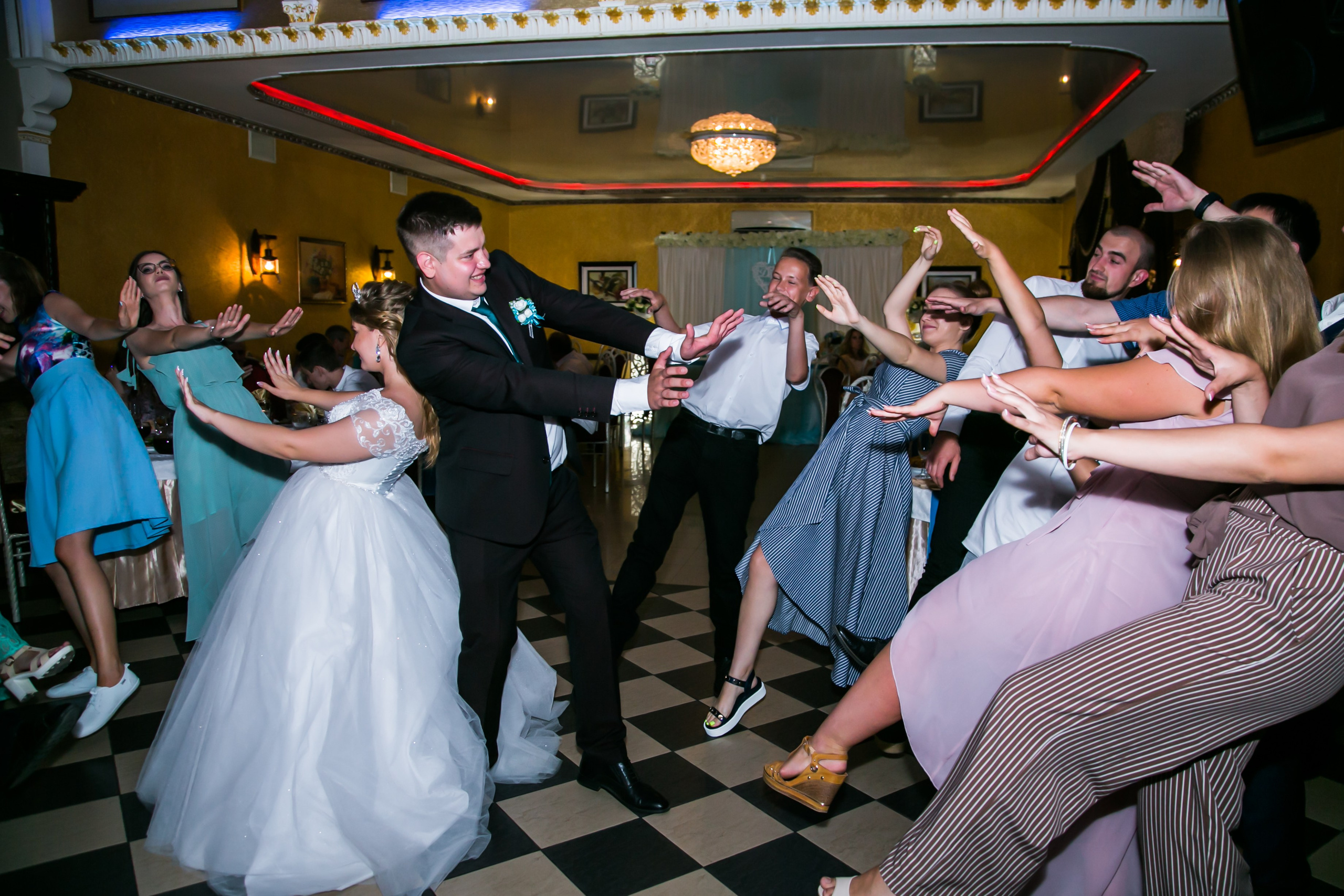 Свадебная фотосессия в Тольятти. Свадебный фотограф, видеограф в Самаре, Самарской области. Видеосъемка