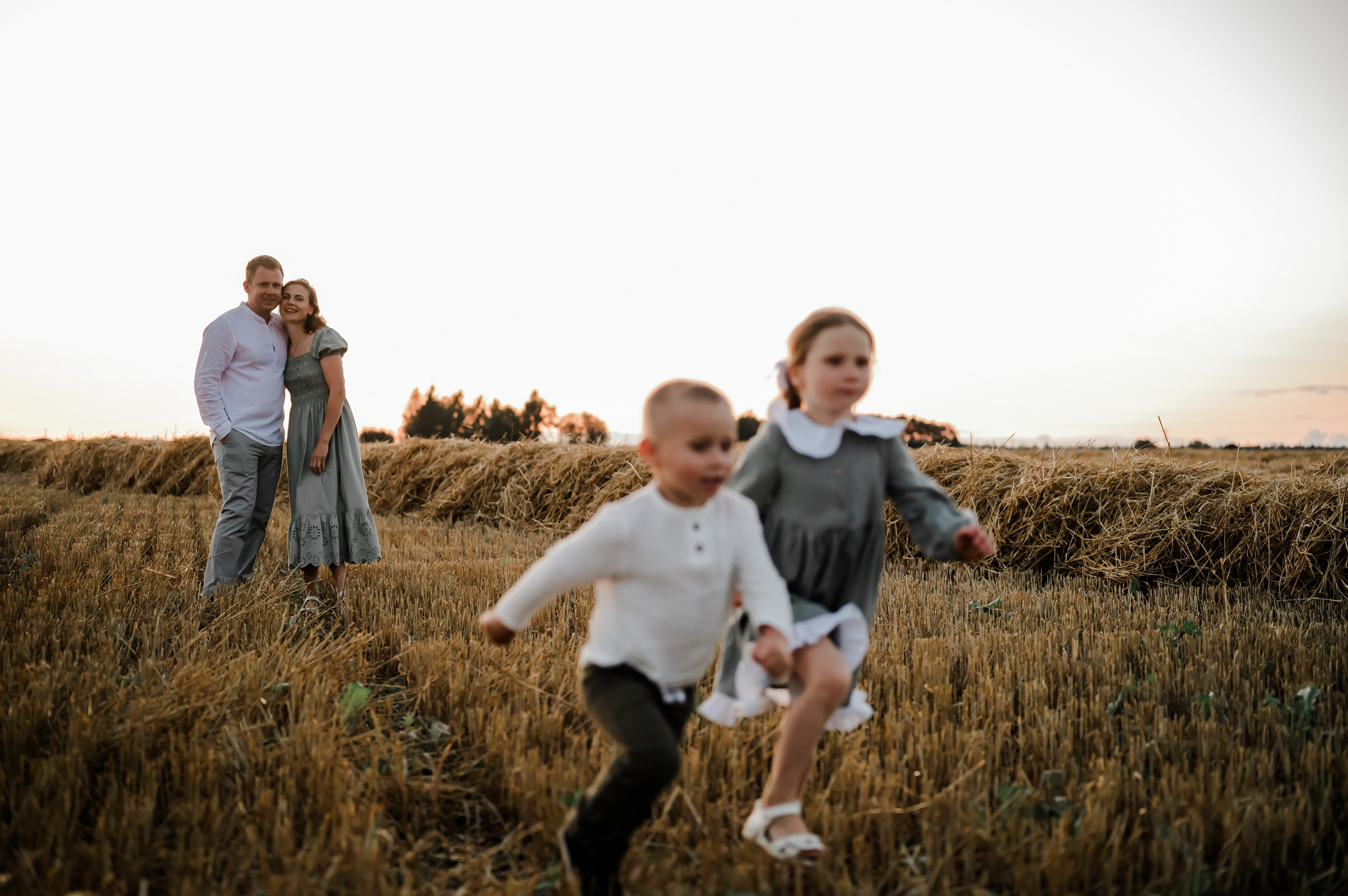 Кукуруза+сено, семейная фотосессия. Свадебный и семейный фотограф Евгения Кононова