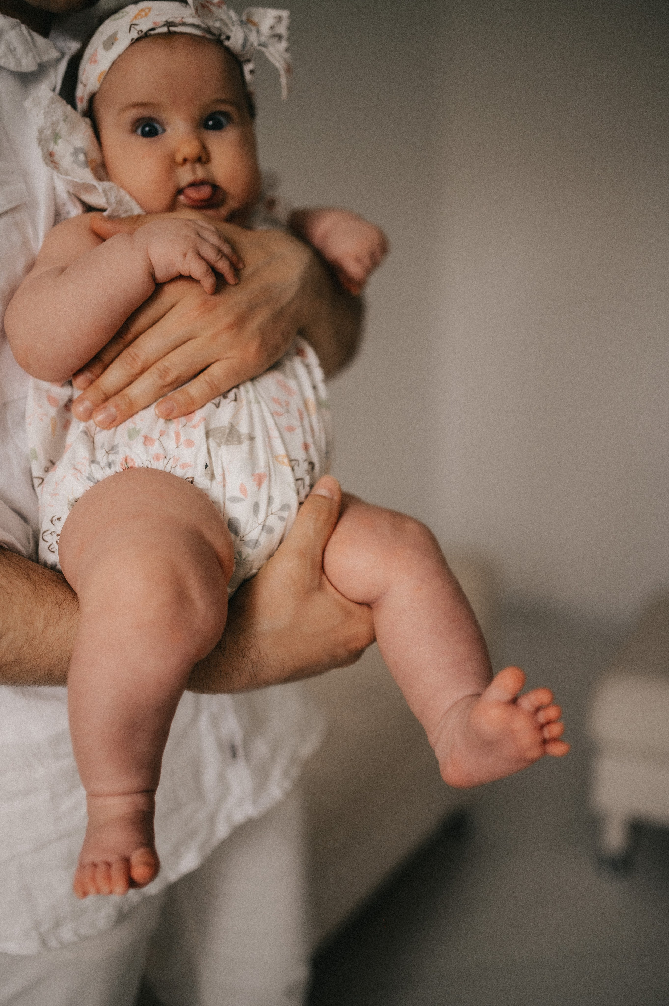 Сергей, Оксана и Алиса дома. Семейный и свадебный lifestyle-фотограф в Москве Мария Петрова