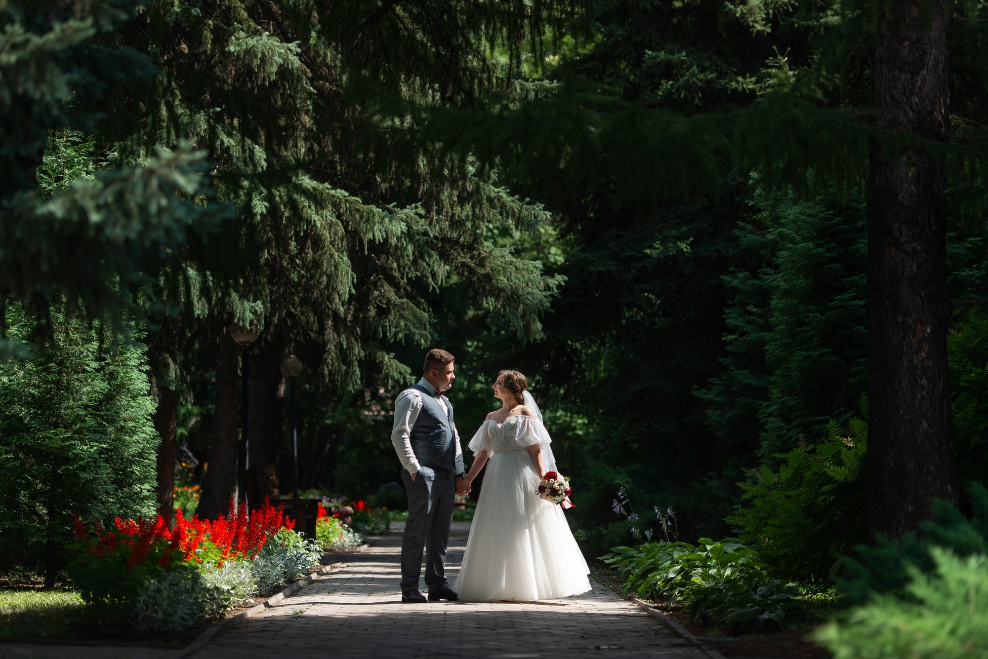 ЗАГС, парк и две студии. Свадебный и семейный фотограф в Омске Мормулев Михаил