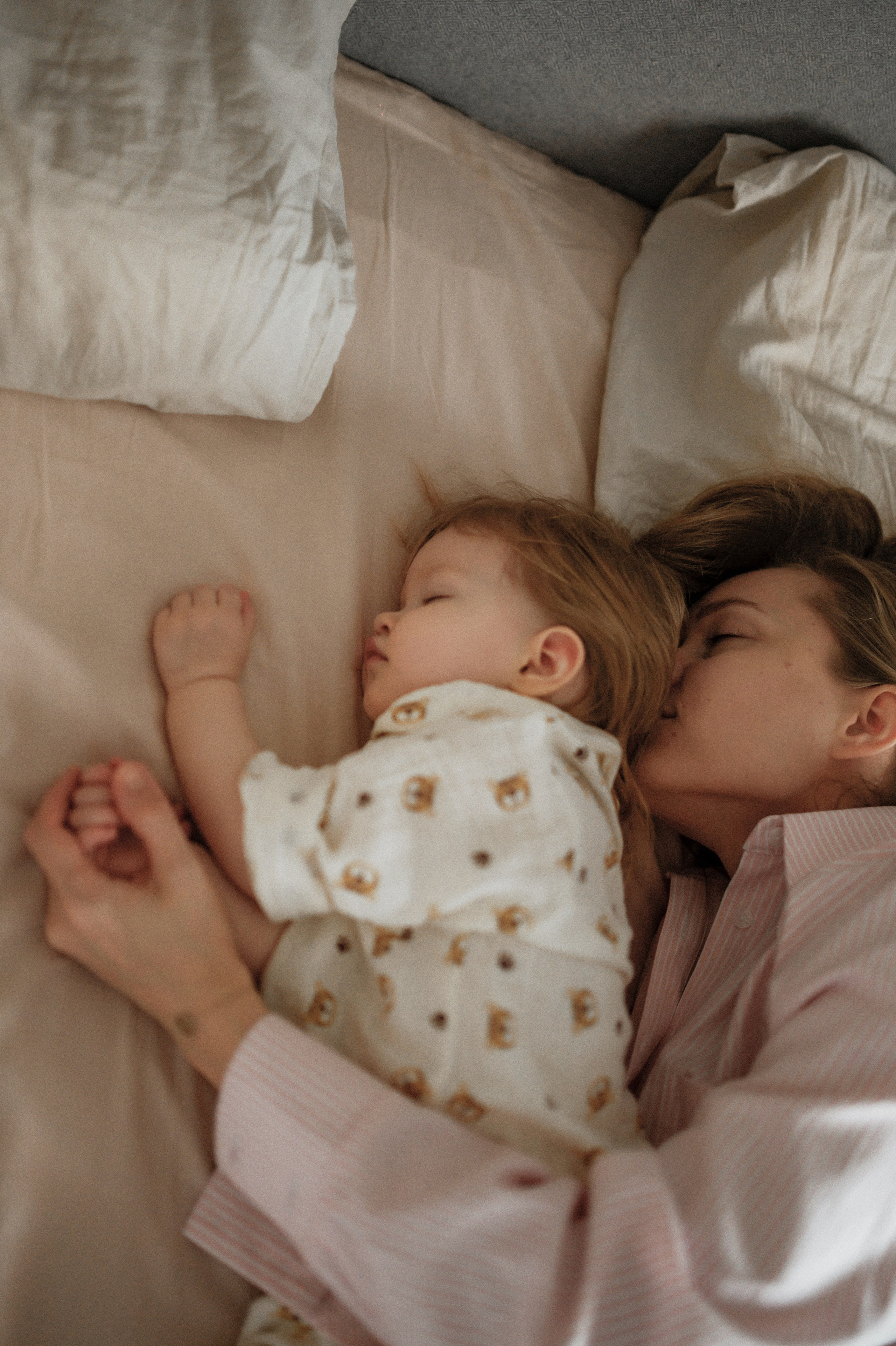 Даша и Варя дома. Семейный и свадебный lifestyle-фотограф в Москве Мария Петрова