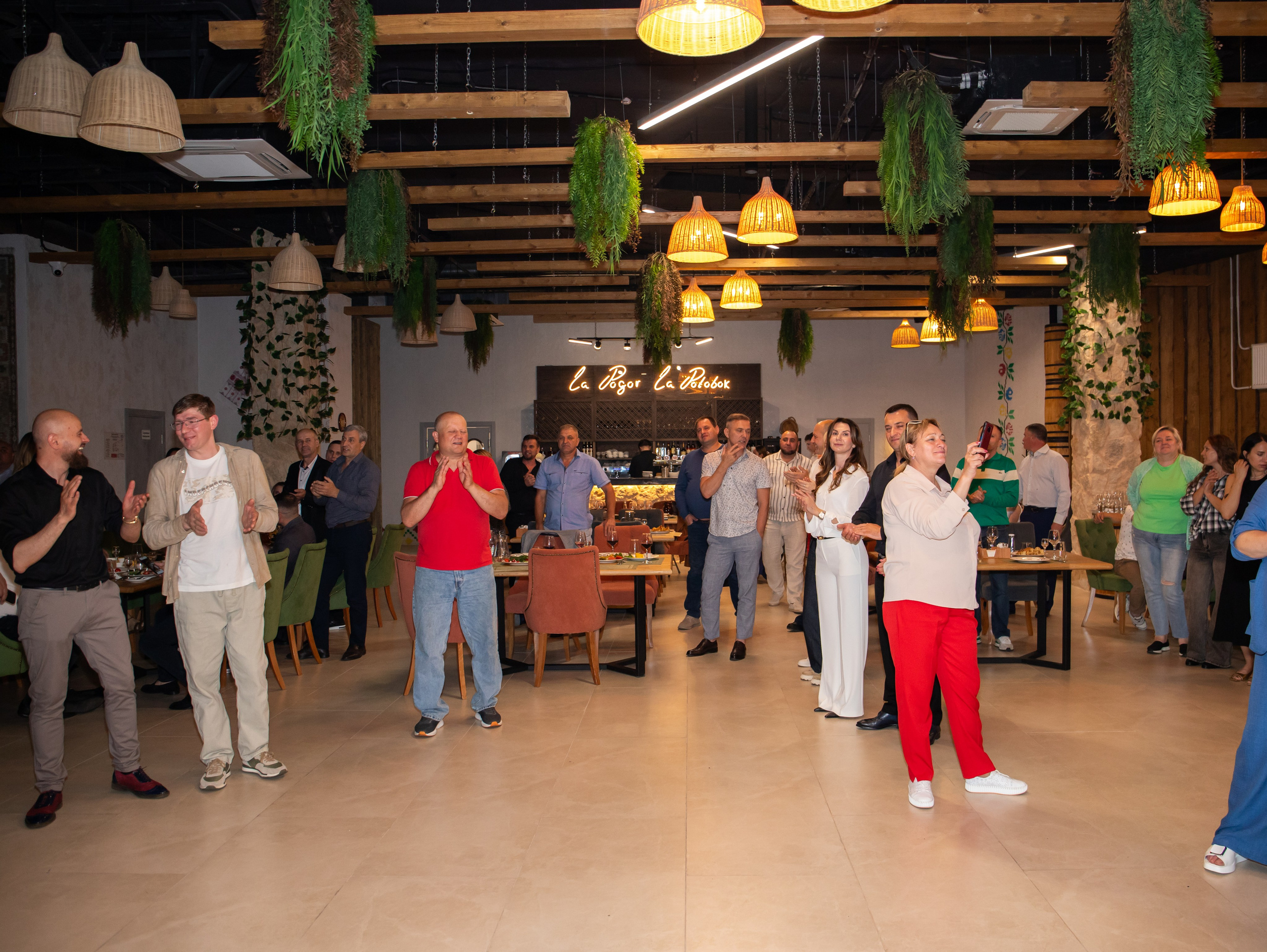 Открытие молдавского ресторана. Свадебный и семейный фотограф в Москве Мила Широких