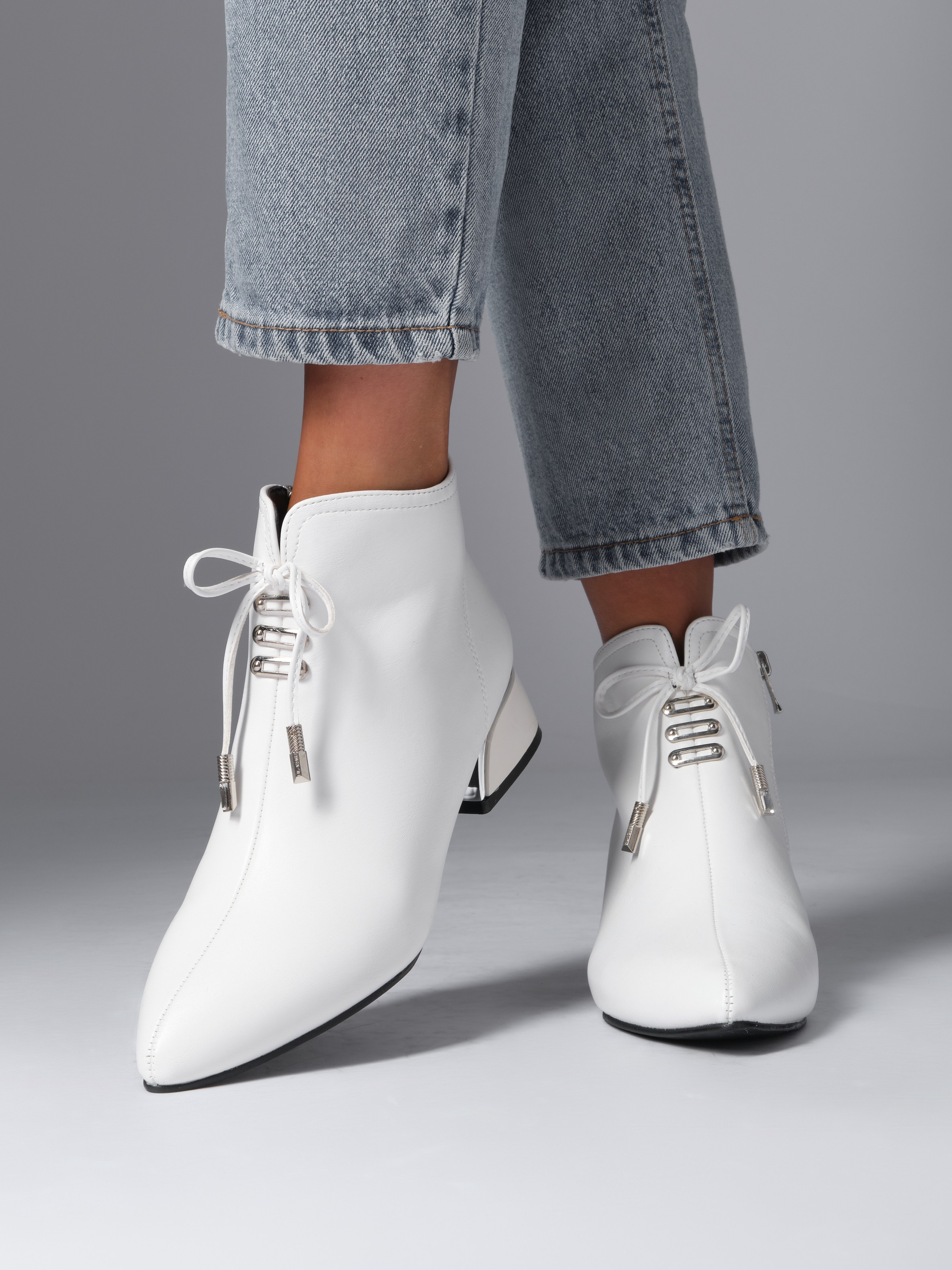 Полусапожки. Фотостудия для Wildberries Ozon