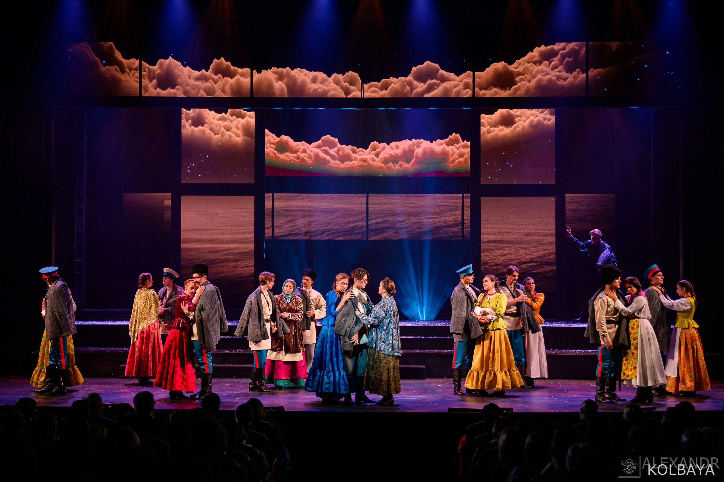 Фоторепортаж с мюзикла Вальс-Бостон 18 сентября 2025 года. Концертный и театральный репортажный фотограф в Москве Александр Колбая