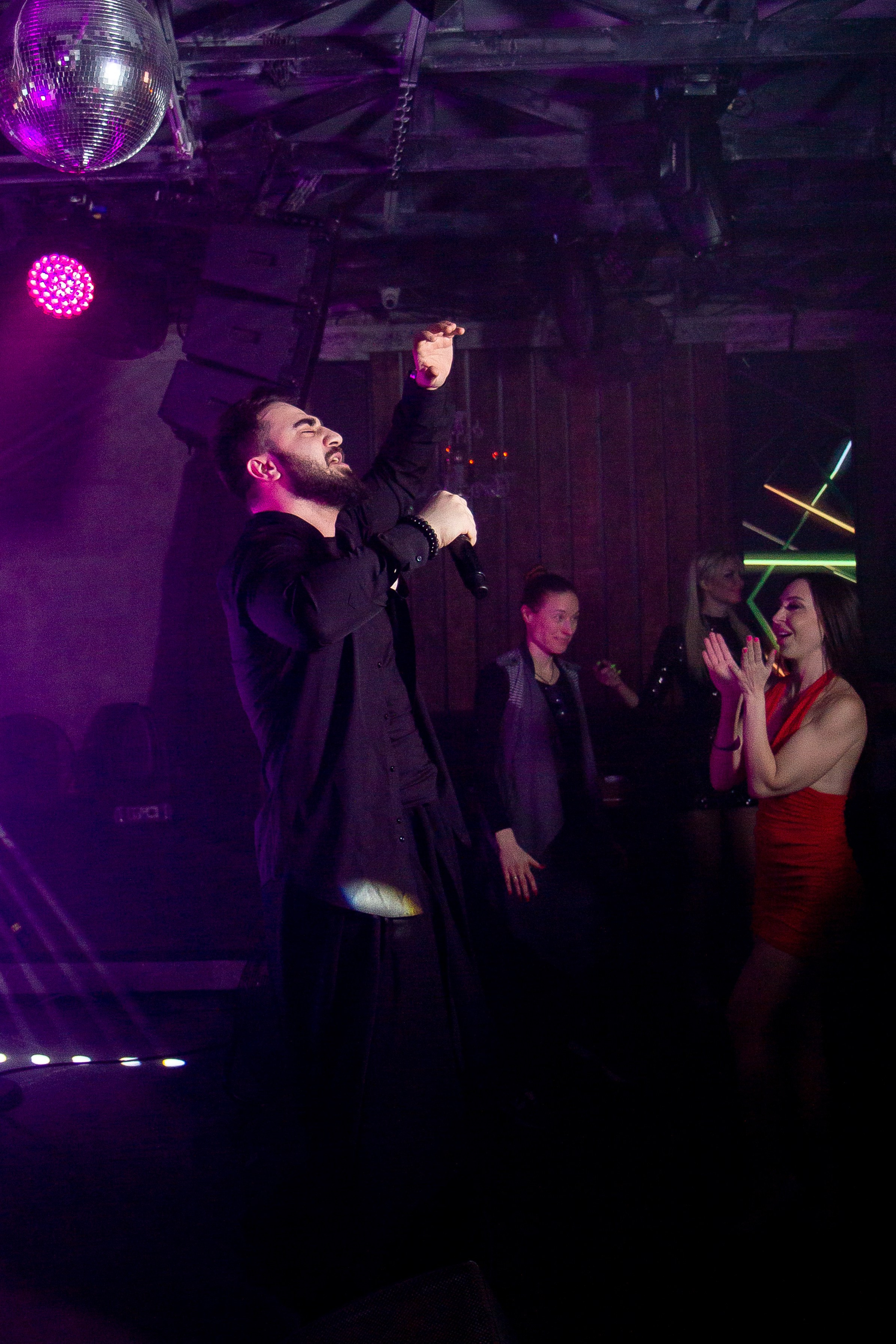 Концерт VA.NO | QUEST PISTOLS SHOW. Репортажный фотограф в Ялте Алексей Семёнов