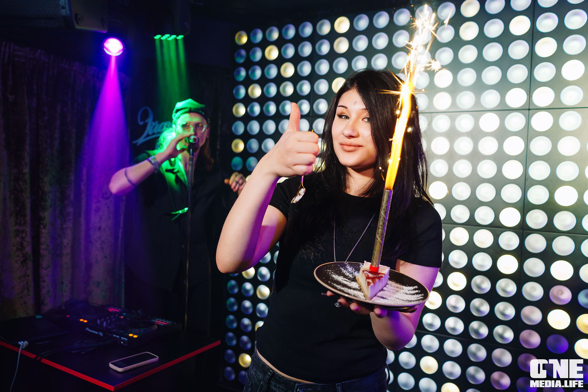 Фоторепортаж из караоке-клуба Эйфория. One Media Life: фоторепортажи, фотоотчеты с мероприятий и заведений