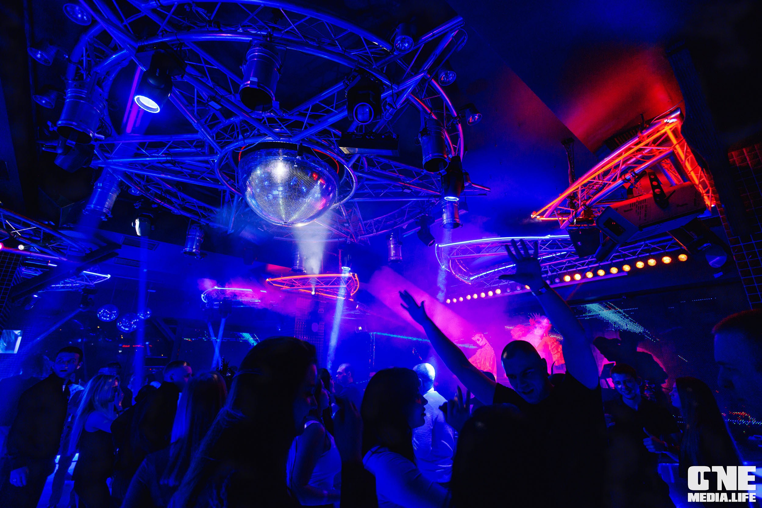 Фоторепортаж из РК Планета. One Media Life: фоторепортажи, фотоотчеты с мероприятий и заведений