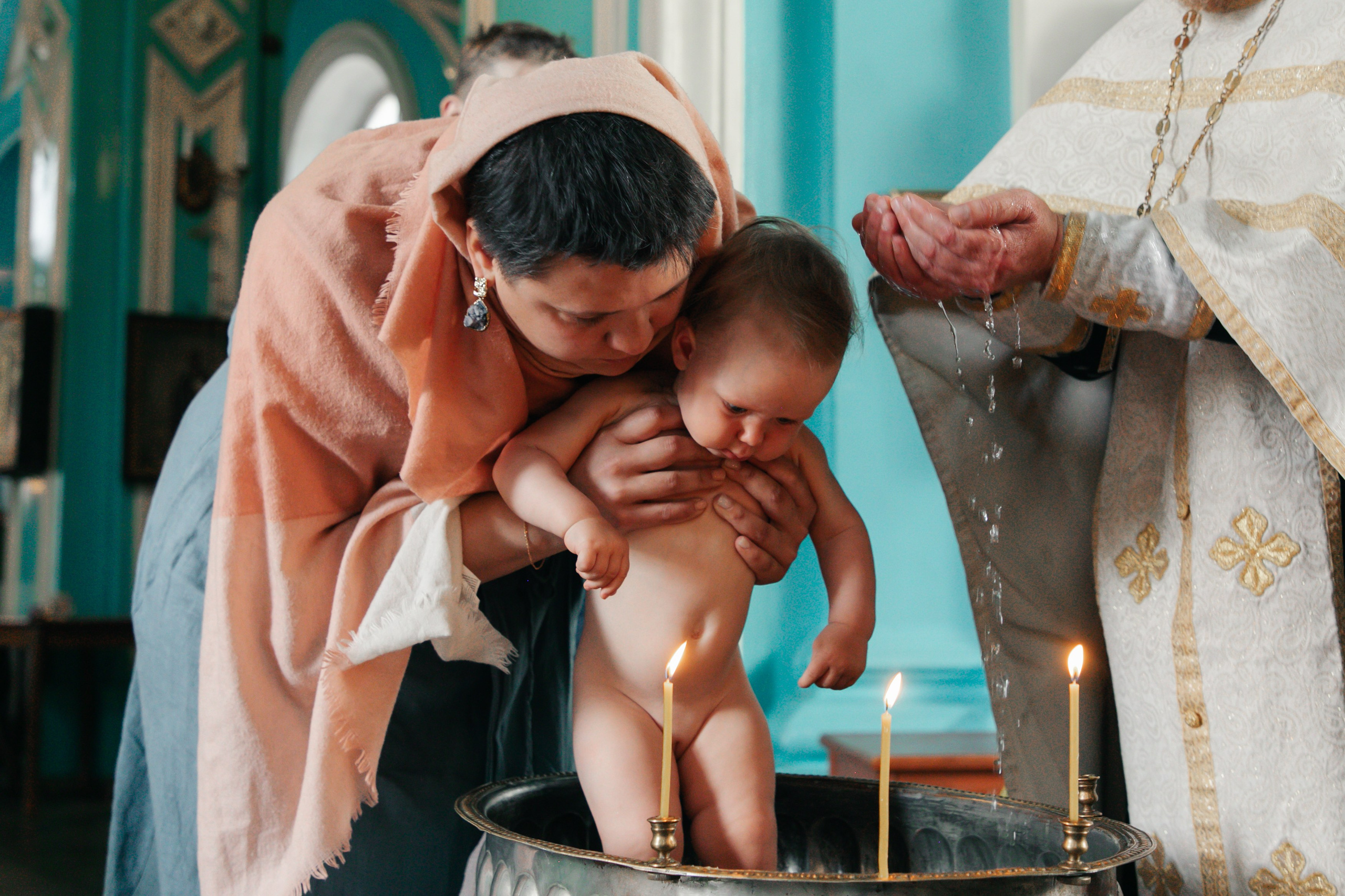 Крещение Кулич и Пасха, Троицкая церковь. Фотограф на крещение в Санкт Петербурге