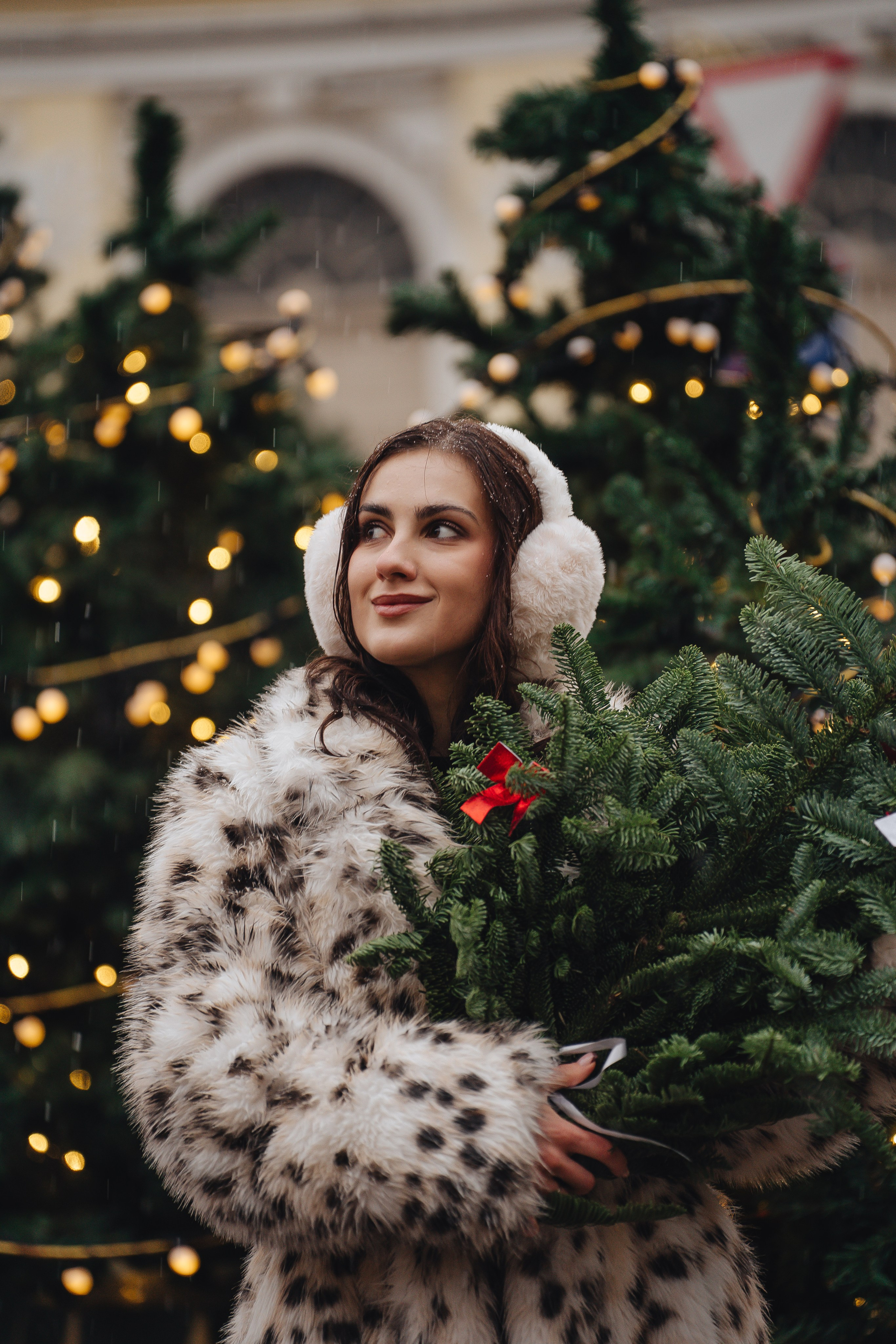ПРОГУЛКА НА МАНЕЖНОЙ ПЛОЩАДИ ДЛЯ ДЕВУШКИ ПЕРЕД НОВЫМ ГОДОМ (НОВОГОДНЯЯ ФОТОСЕССИИЯ НА МАНЕЖНОЙ ПЛОЩАДИ). Профессиональный фотограф, Санкт-Петербург — Виктория Богомолова