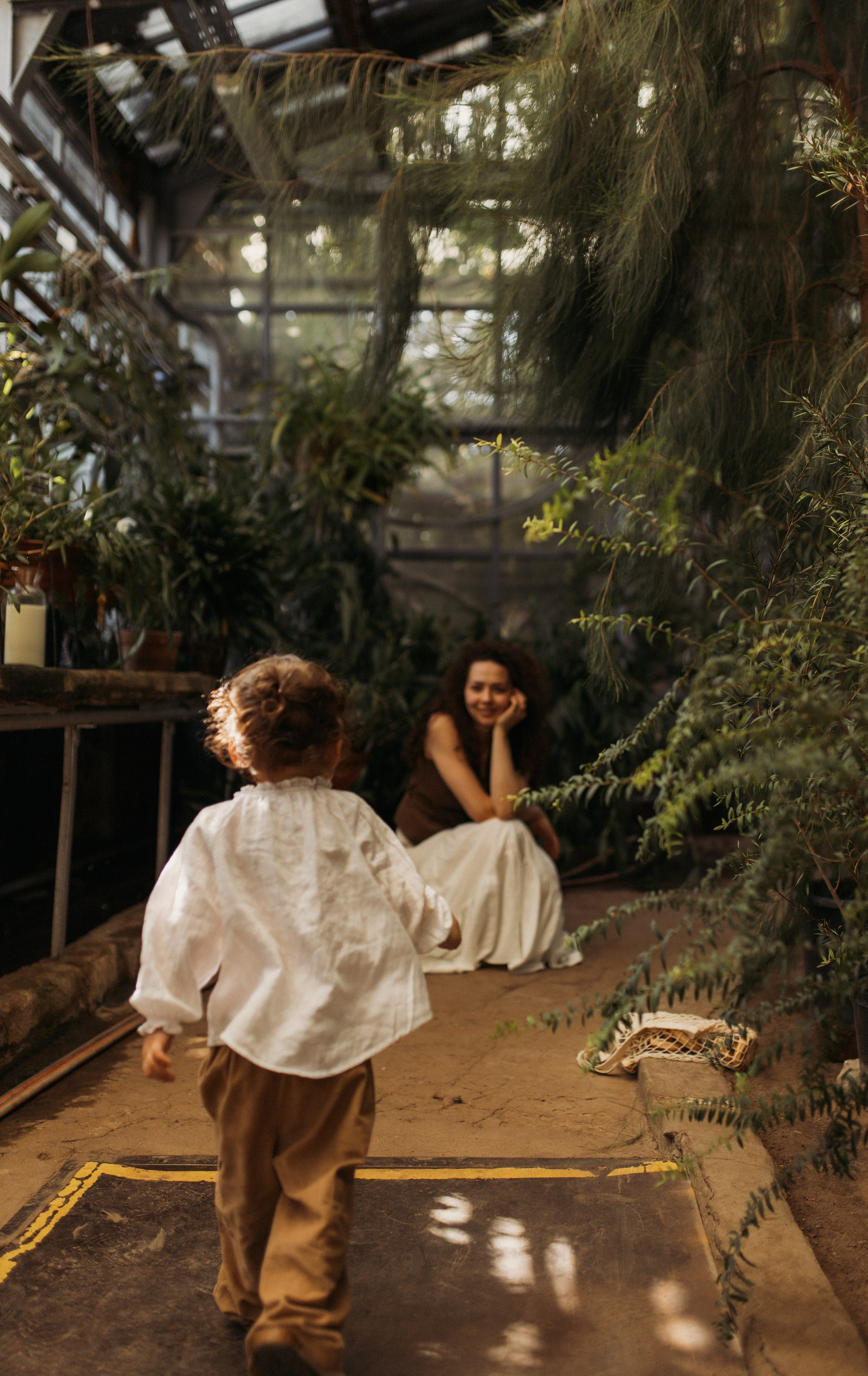 Зарина и София съемка в оранжерее. Семейный и свадебный фотограф в Москве и Зеленограде Марина Малярова