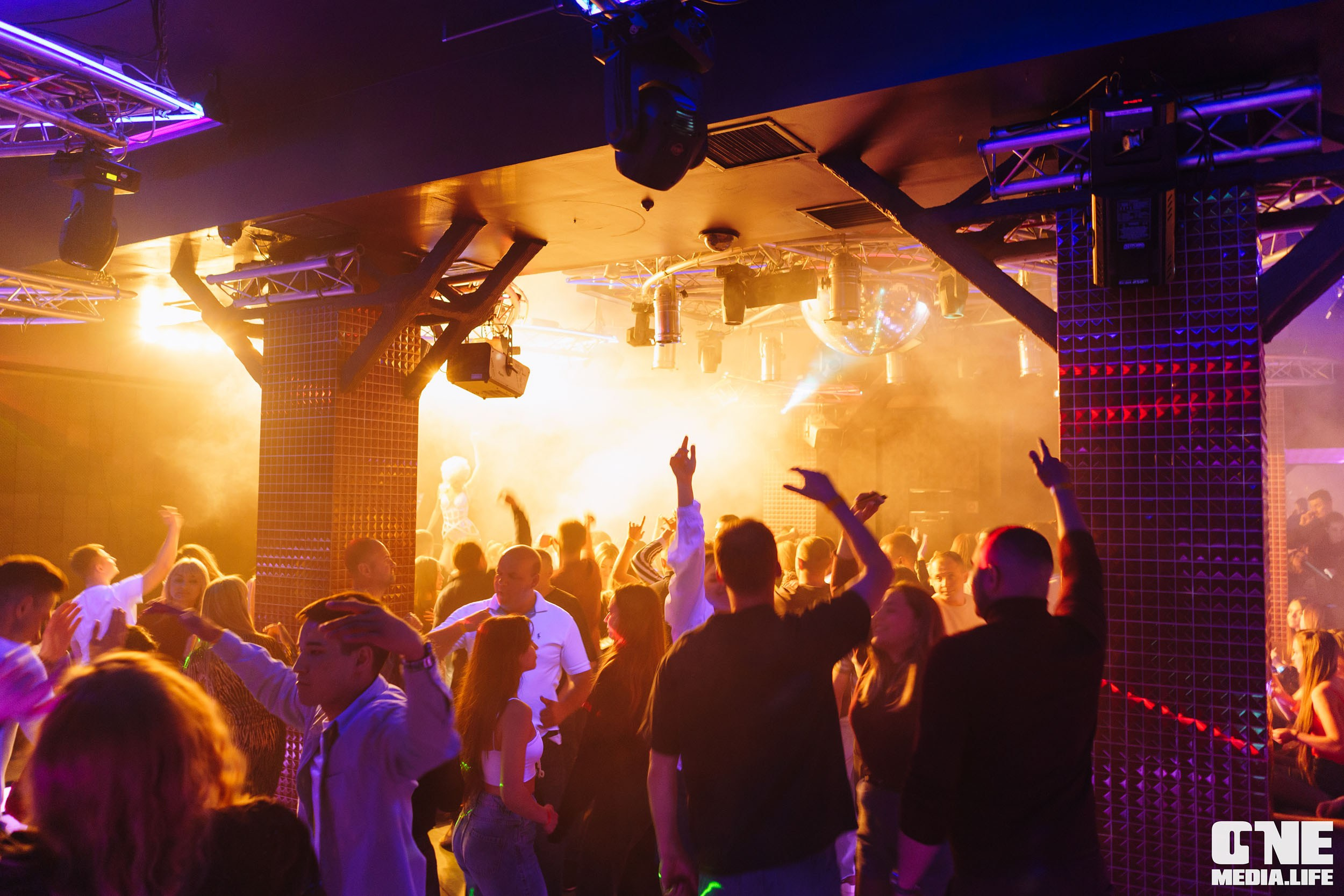 Фоторепортаж из РК Планета. One Media Life: фоторепортажи, фотоотчеты с мероприятий и заведений