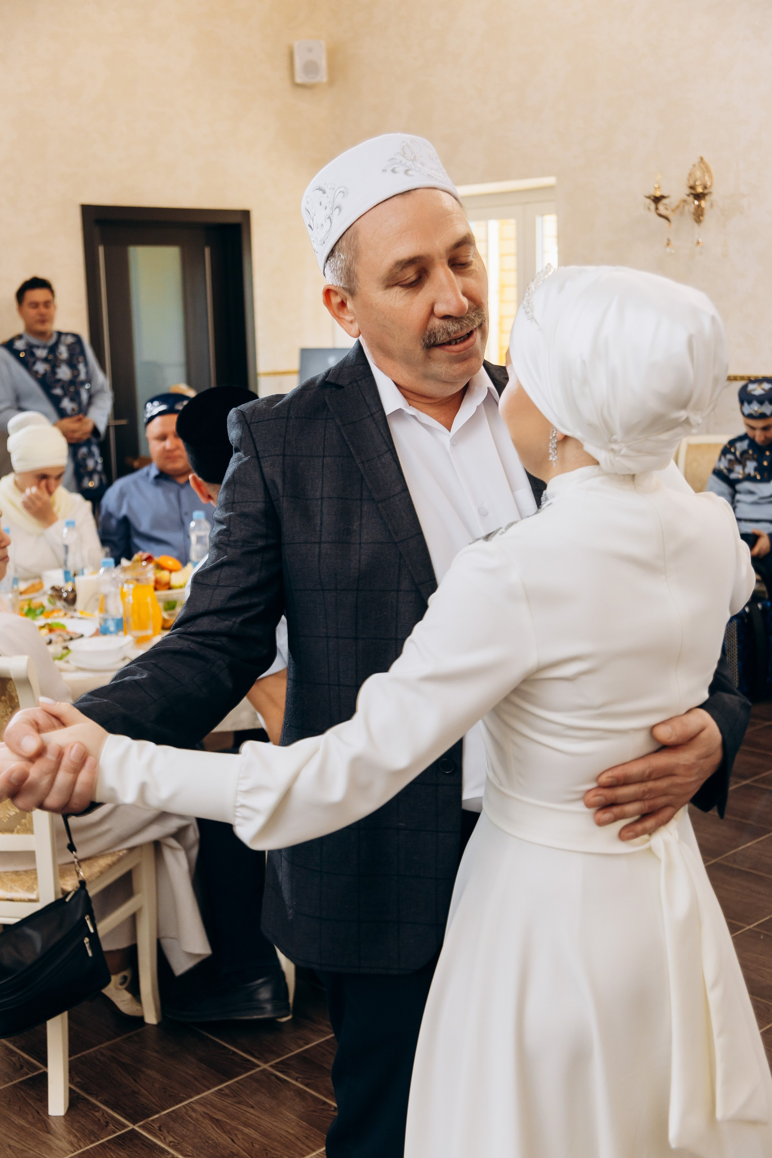 никах в мечети Гаиля,  фотосессия в мечети Гаиля, фотограф на никах Казань Ranas4you, образ невесты на никах, завязывание платка Казань, платье на никах Казань, фотограф на мусульманские свадьбы Ranas4you