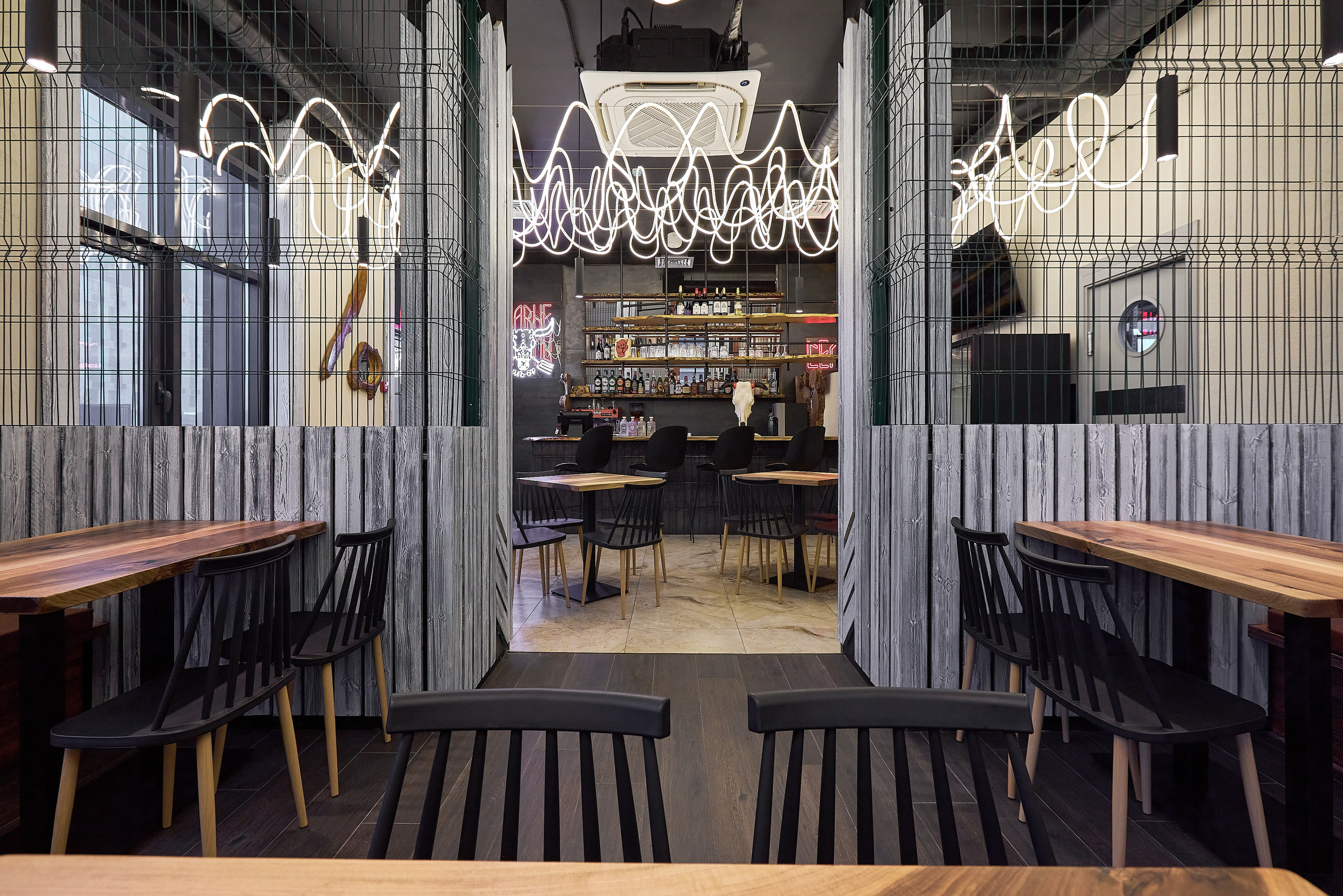 Гриль-бар Ржавые вилы. Фотограф Анастасия Леонтьева Санкт-Петербург