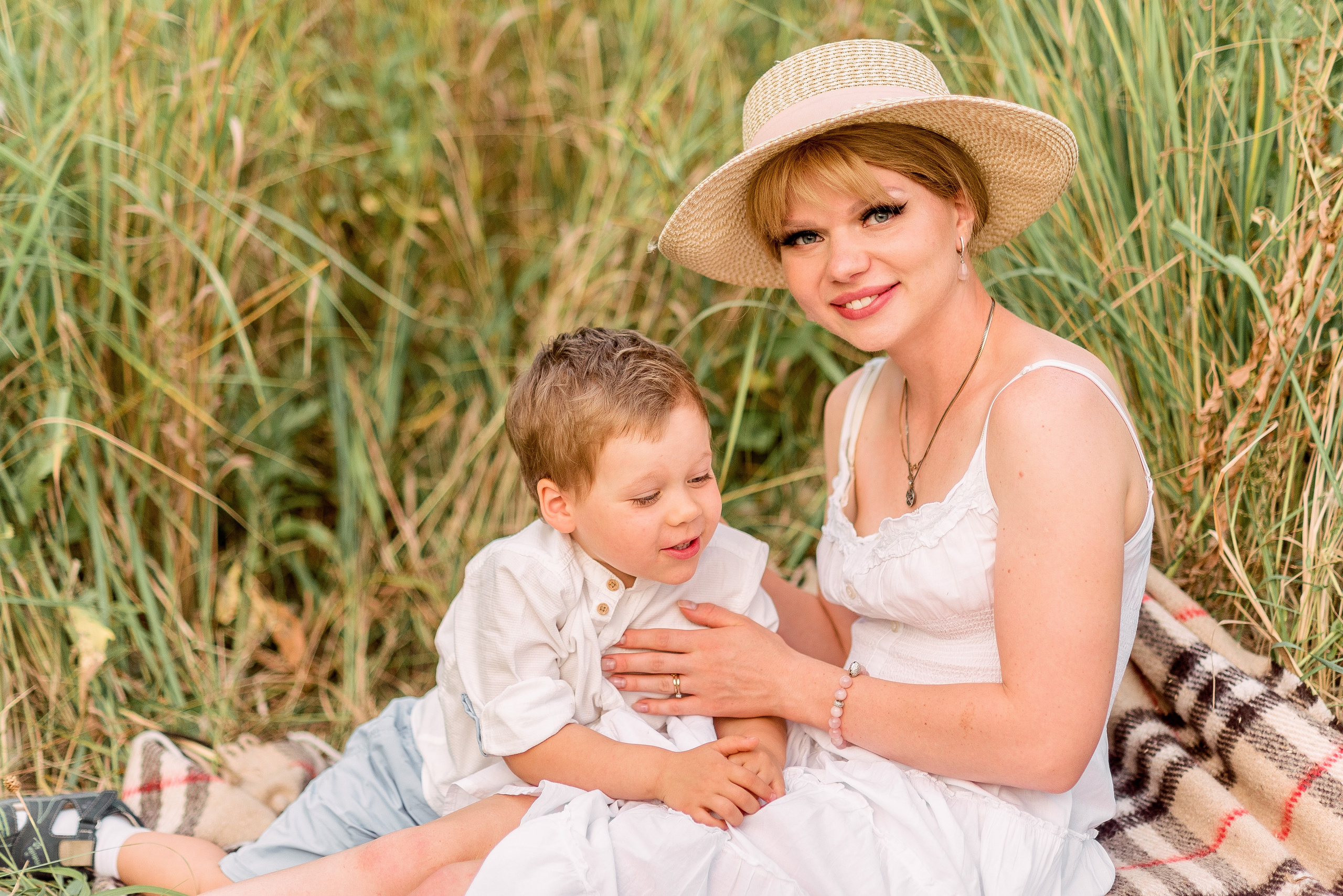 В поле. Фотограф Юлия Попова