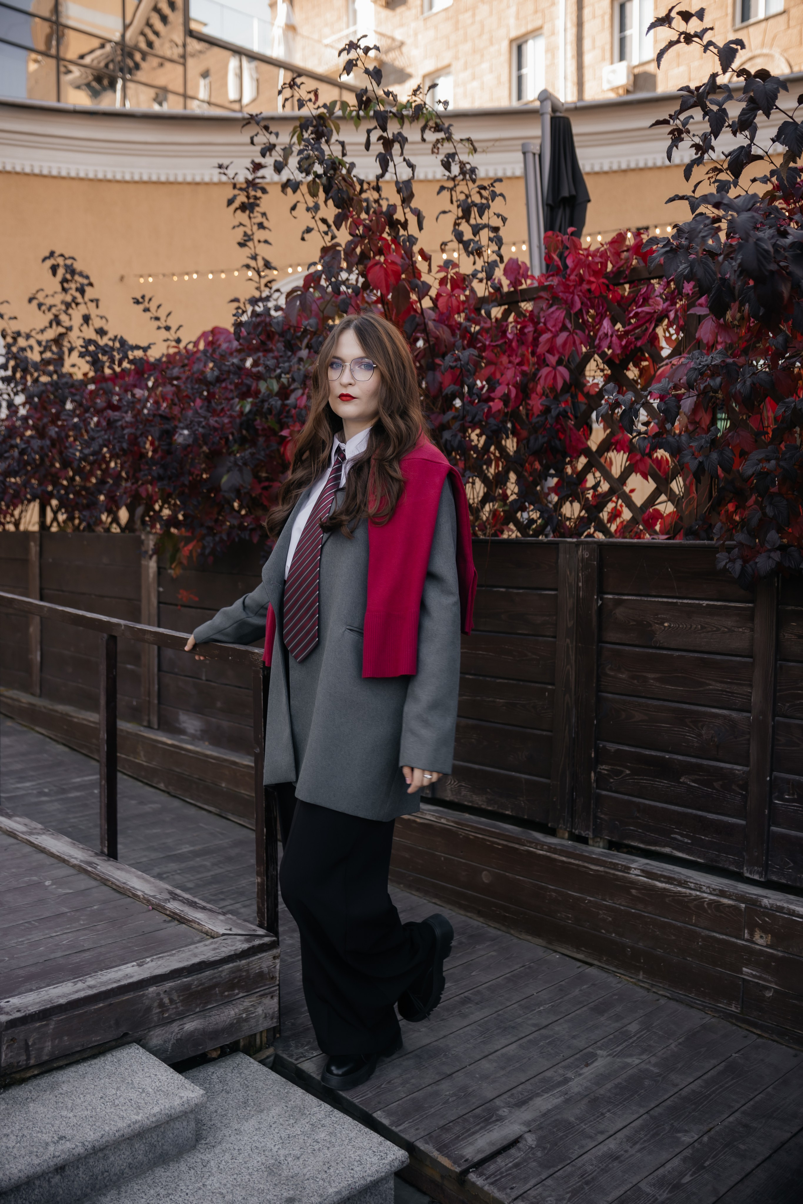 Софа. Прогулочная фотосессия у Победы. Свадебный и семейный фотограф в Новосибирске Ирина Дорошкова