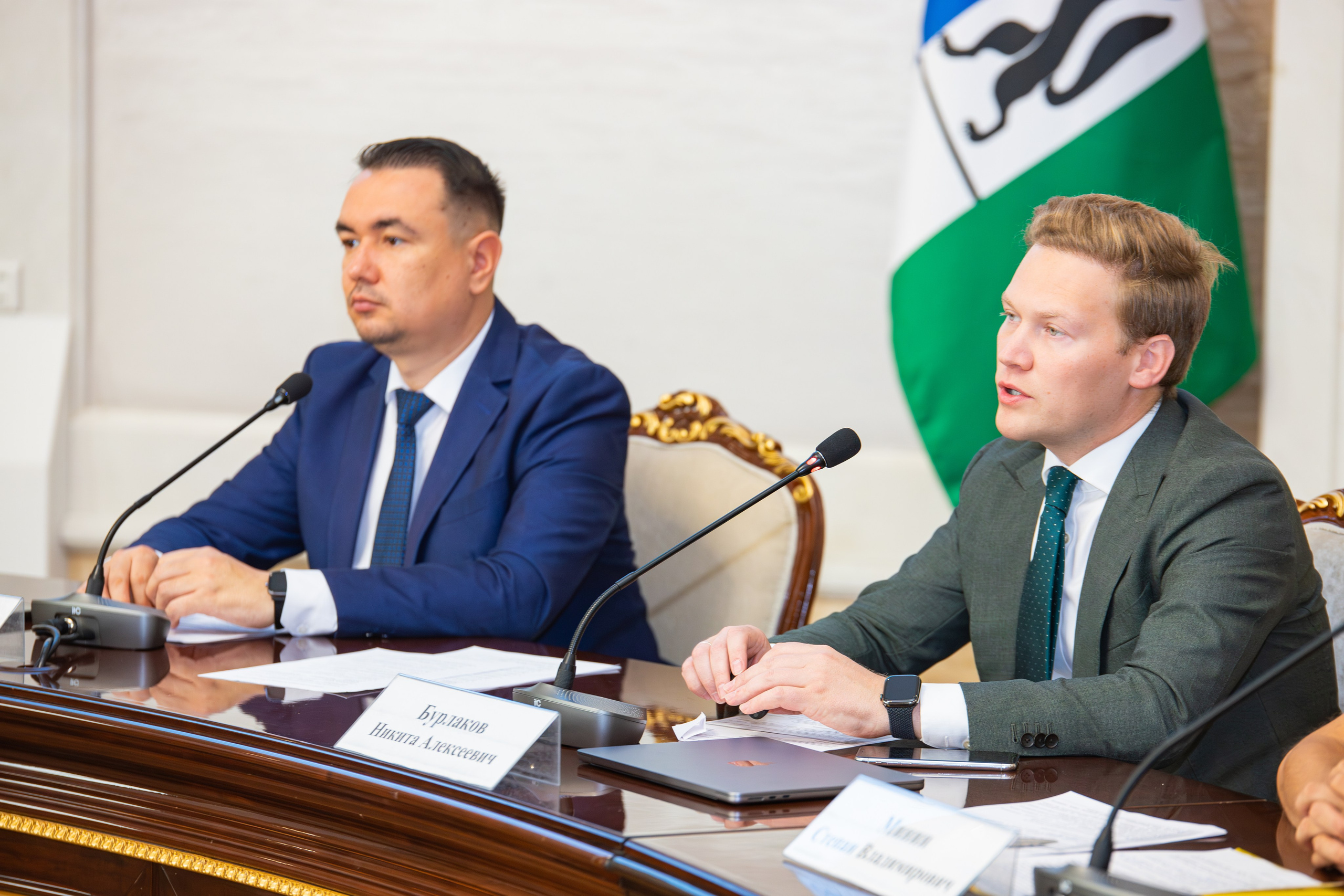 Бизнес конференция между крупным бизнесом и малым. Фотограф Александр Поздняков  Новосибирск