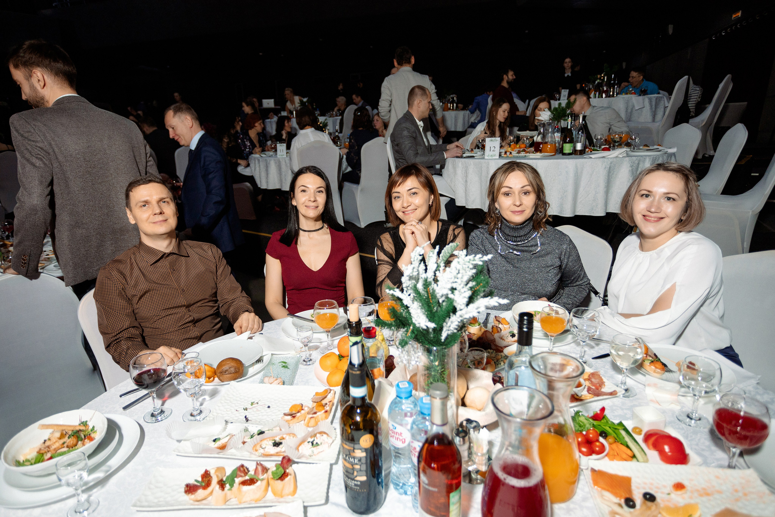 РЕПОРТАЖ: НОВЫЙ ГОД В ДК МЕТАЛЛУРГ. Профессиональный фотограф в Ижевске Леша Петров