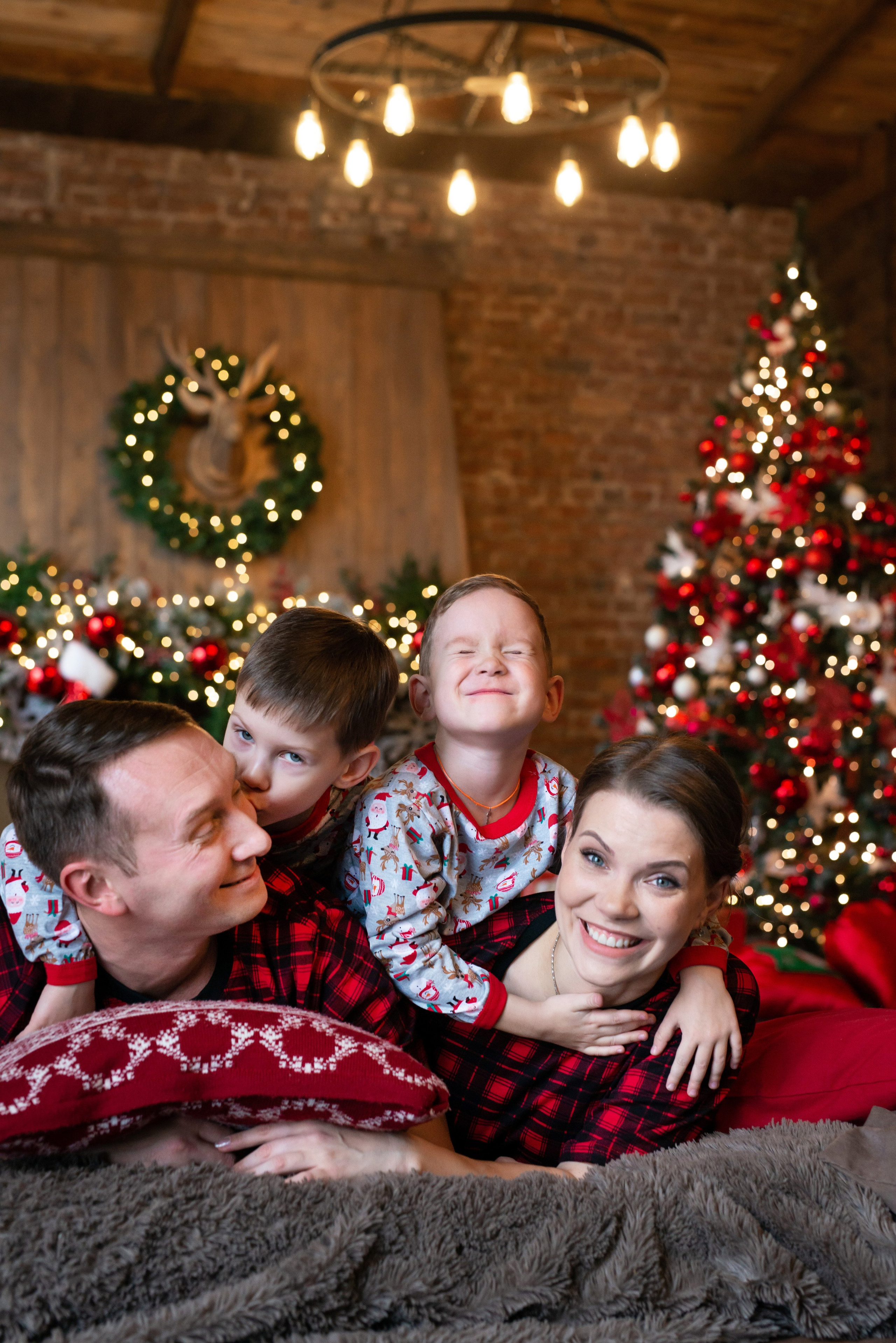 Новогодняя классика. Портретный, семейный и свадебный фотограф в Санкт-Петербурге и в Пушкине Ширяев Денис
