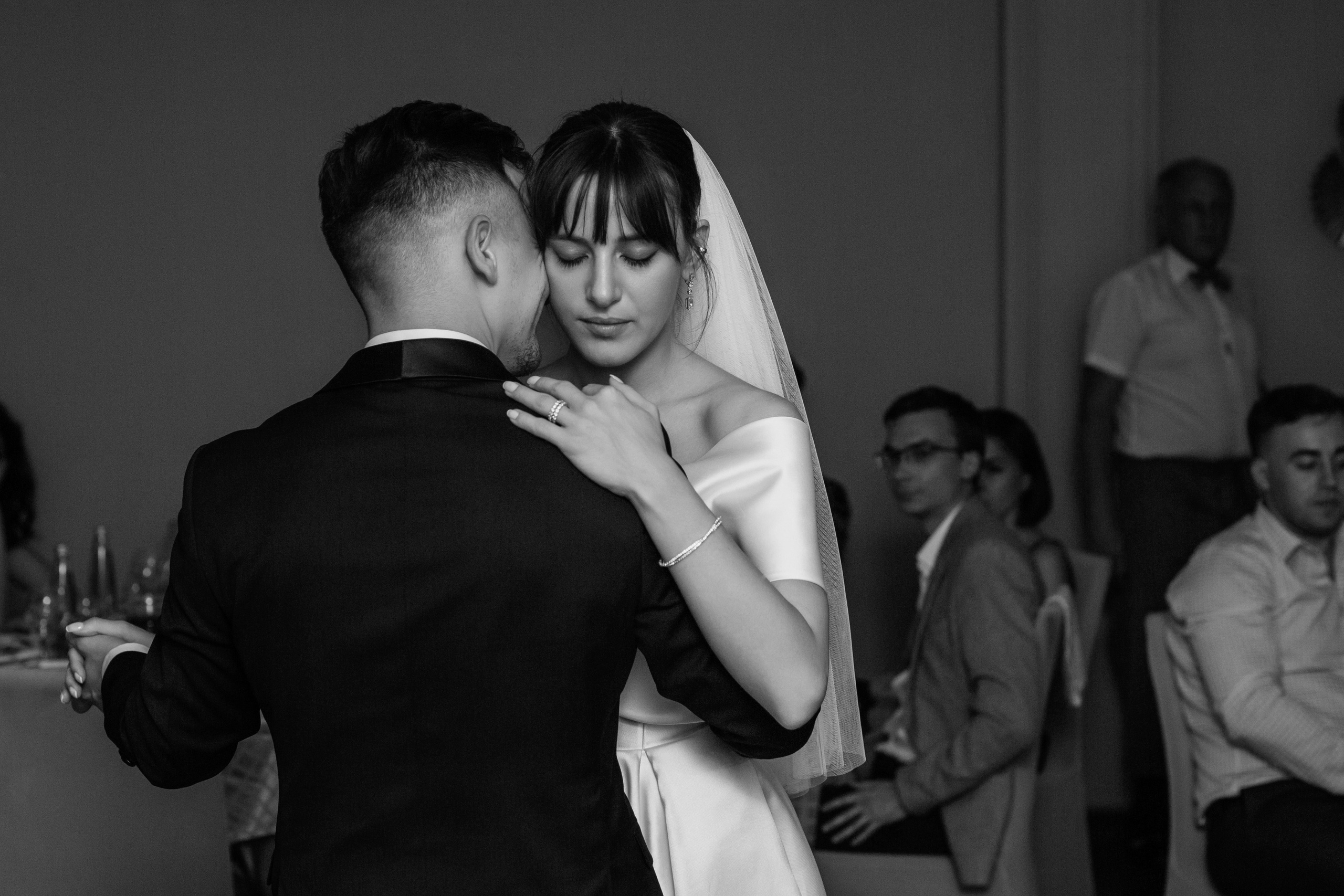 Свадьба на катере. Свадебный фотограф в Санкт-Петербурге Вика Стукачева