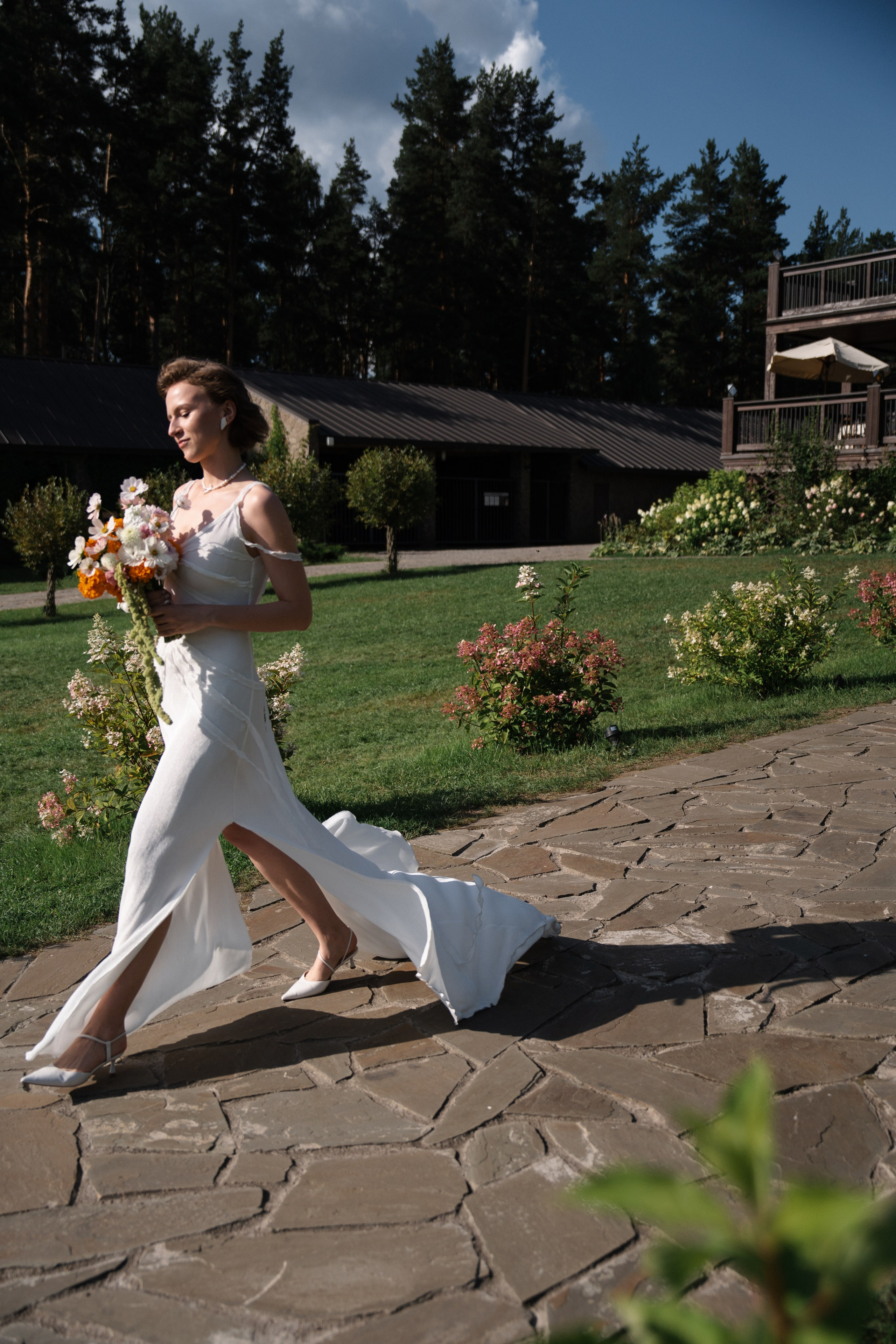 Арина & Иван. Камерная свадьба на природе в стиле в расслабленном стиле. Свадебный фотограф организатор в Санкт-Петербурге Ассоль Опарина