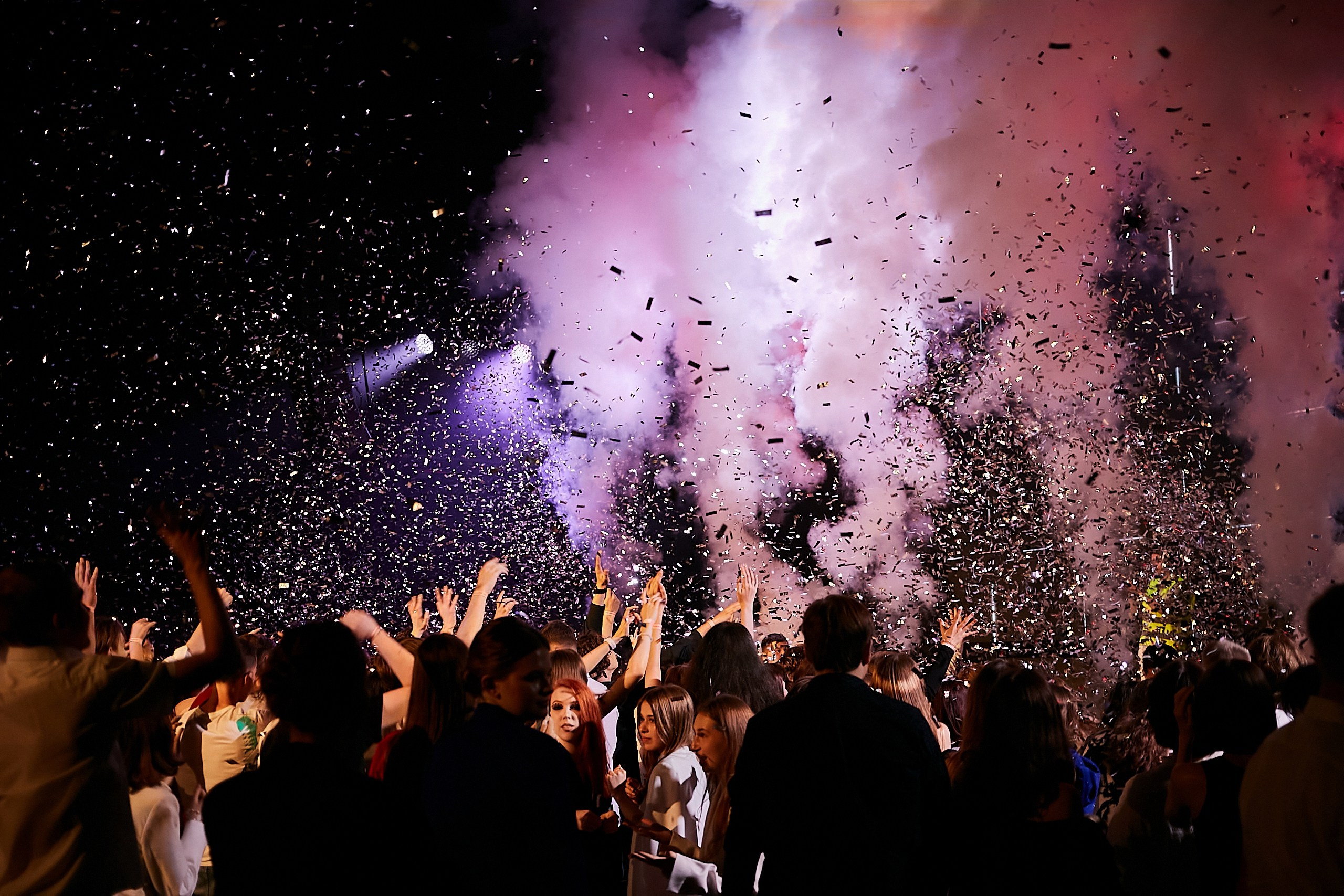 Выпускной 2024 концертный зал Академия ВТБ. Фотограф и Видеограф в Москве. Олег Корушев