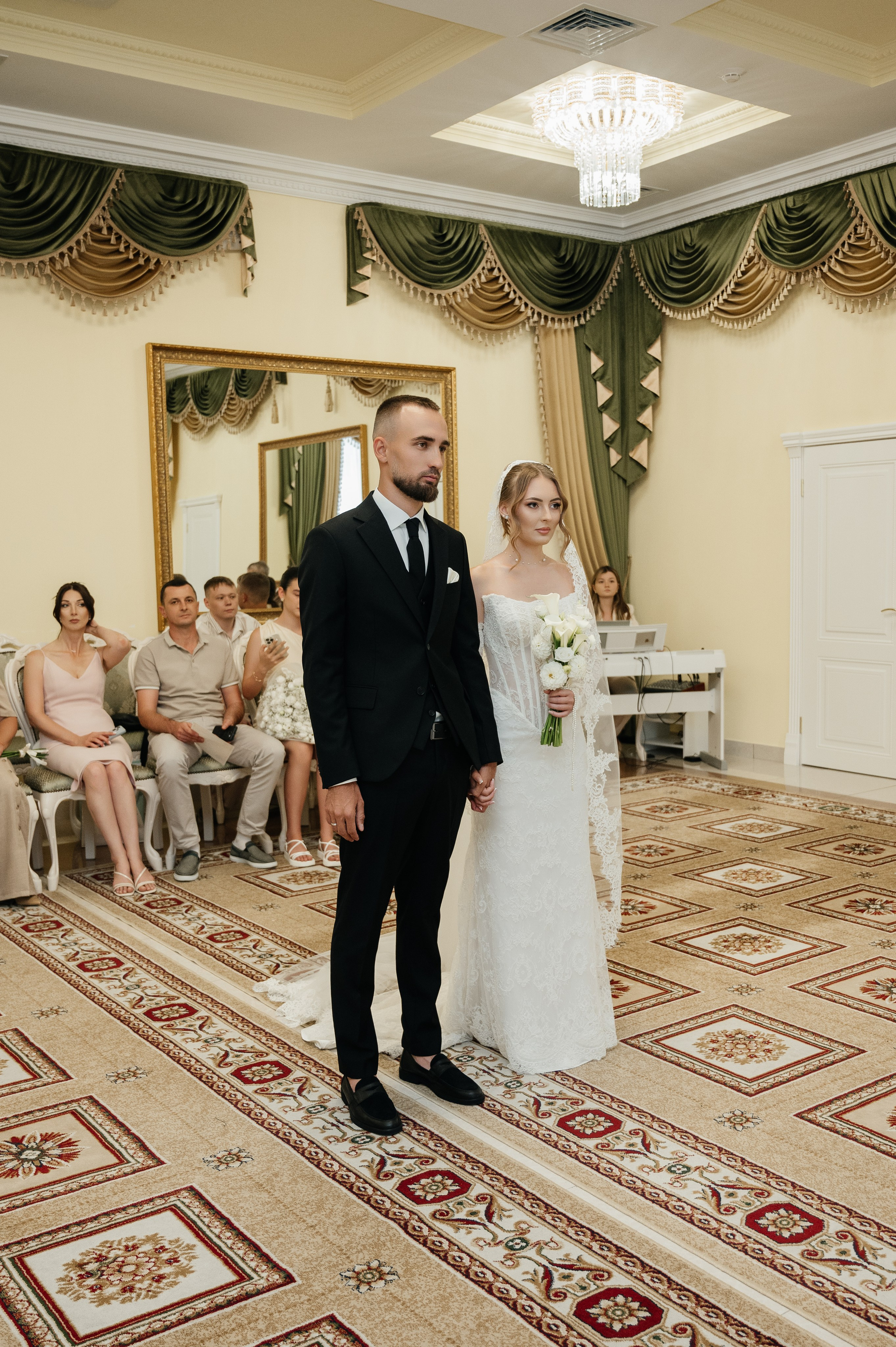 Виктор и Валерия (загс). Свадебный и семейный фотограф в Краснодаре Алина Мельник