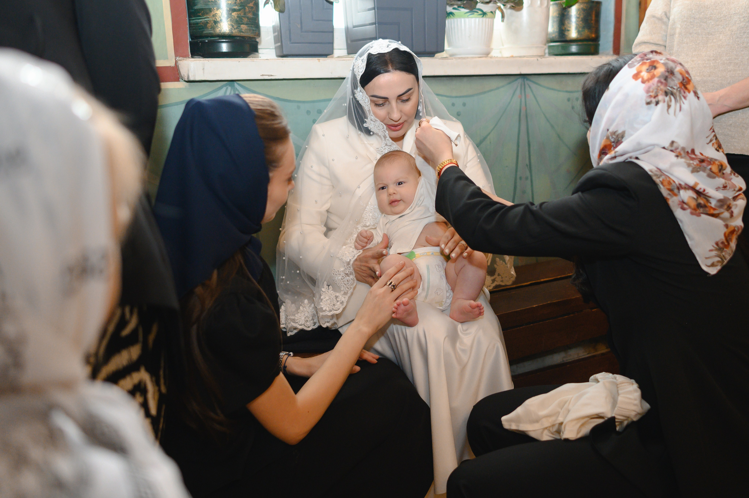 Крещение в Грузинском храме (СПб). Семейный и свадебный фотограф в Санкт-Петербурге Серафима Смирнова