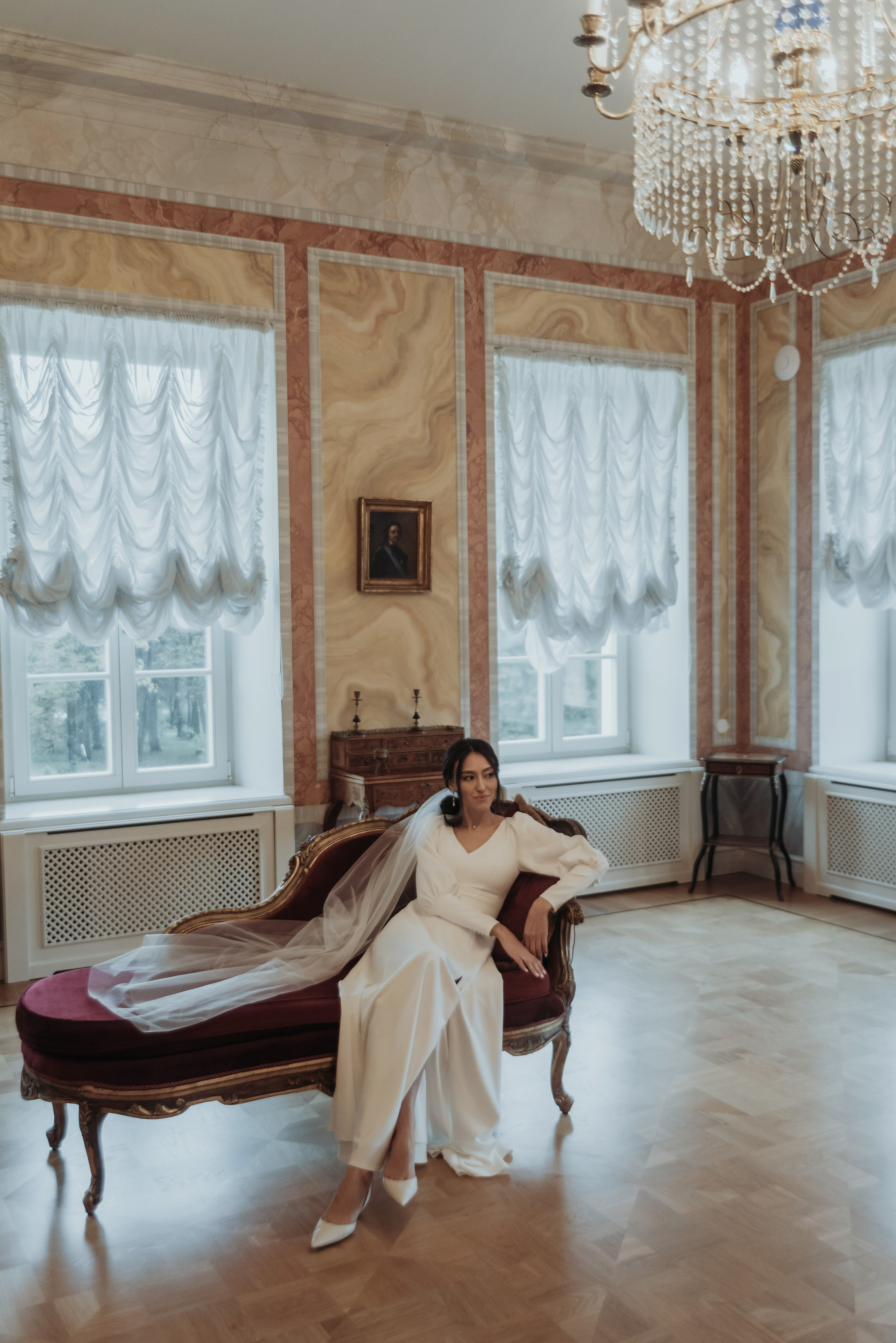 Свадебная фотосессия в Твери в красивой локации в замке в Московской области. Свадебный фотограф в Твери, Москве и Санкт-Петербурге Денисова Екатерина