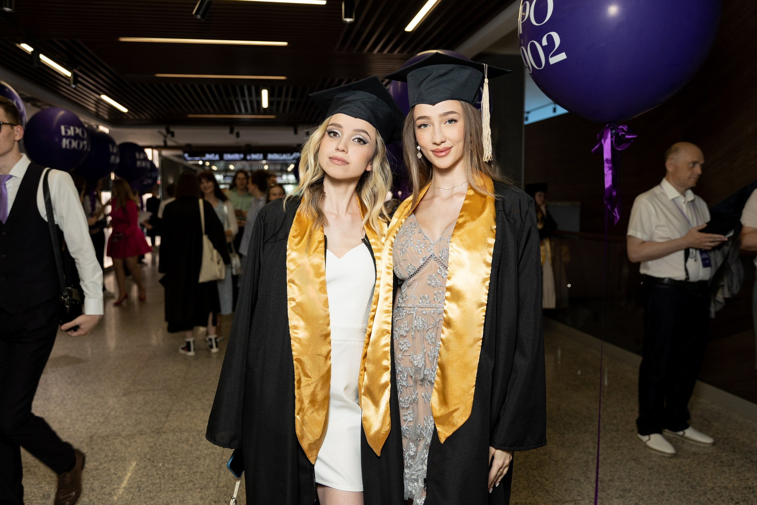 Выпускной Высшая Школа Экономики. Свадебный и семейный фотограф