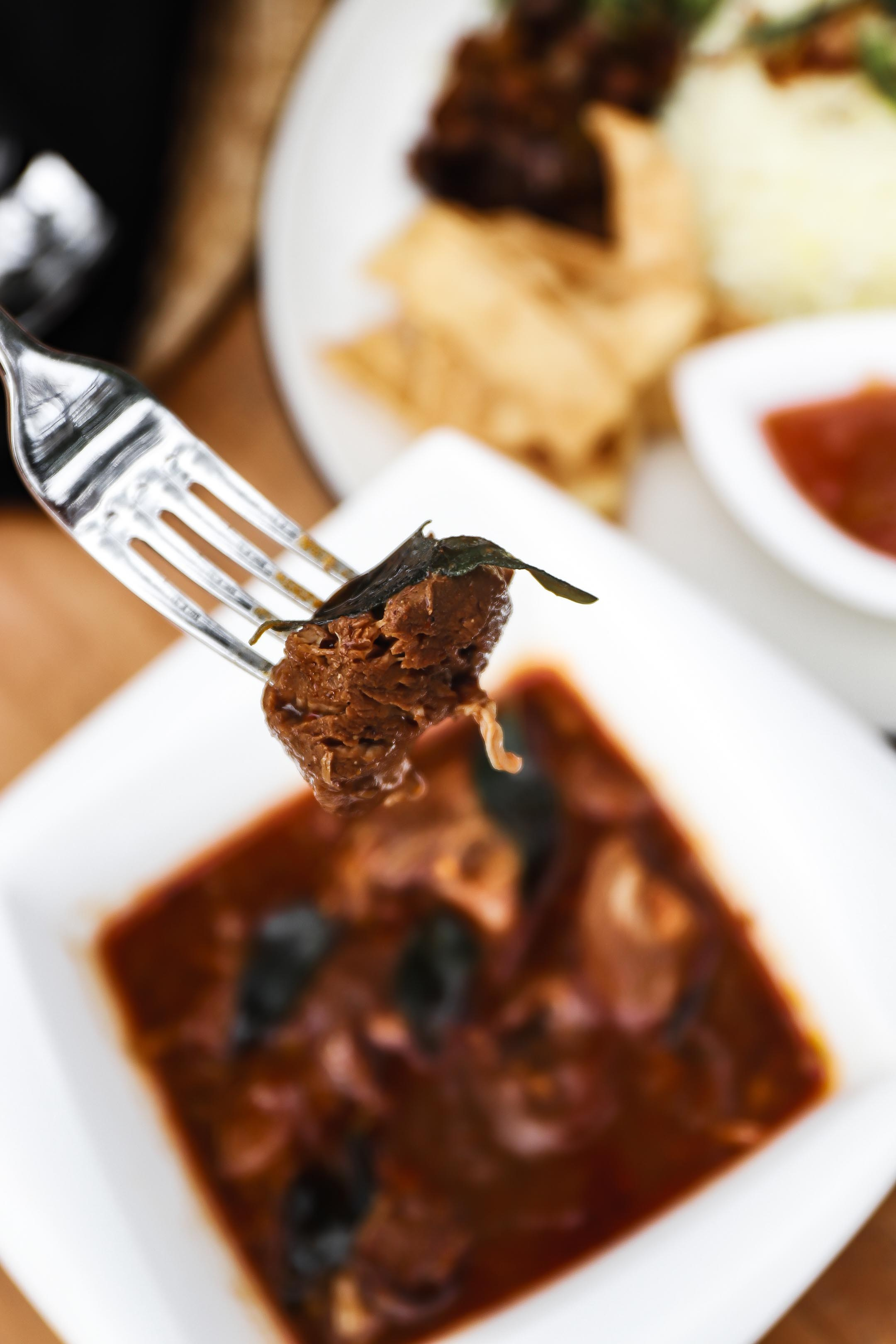 Отель и ресторан район Мидигама. Фотограф на Шри-Ланке