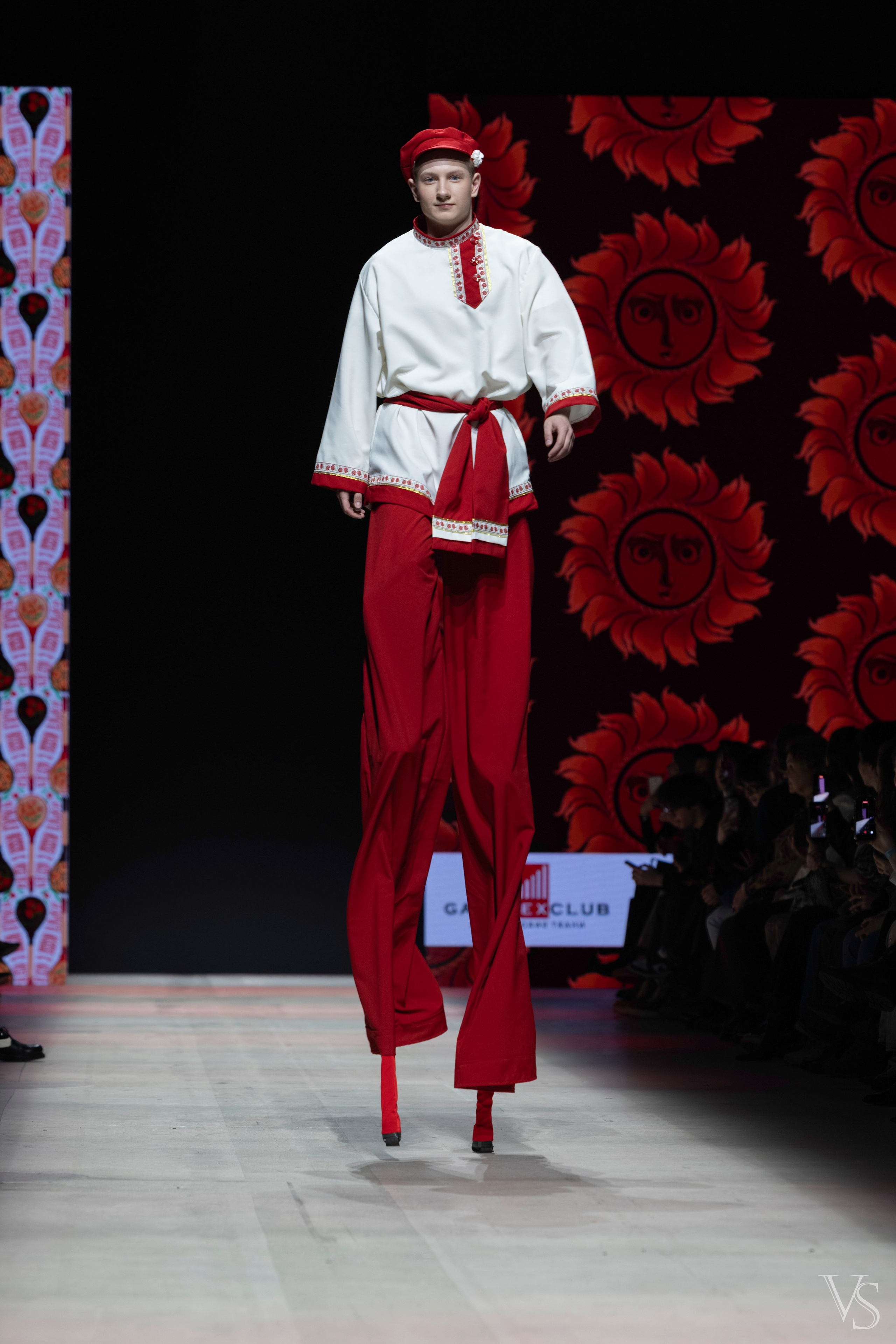 Неделя Российской моды. Манеж. РГУ Косыгина. Фотограф Виктор Степанов