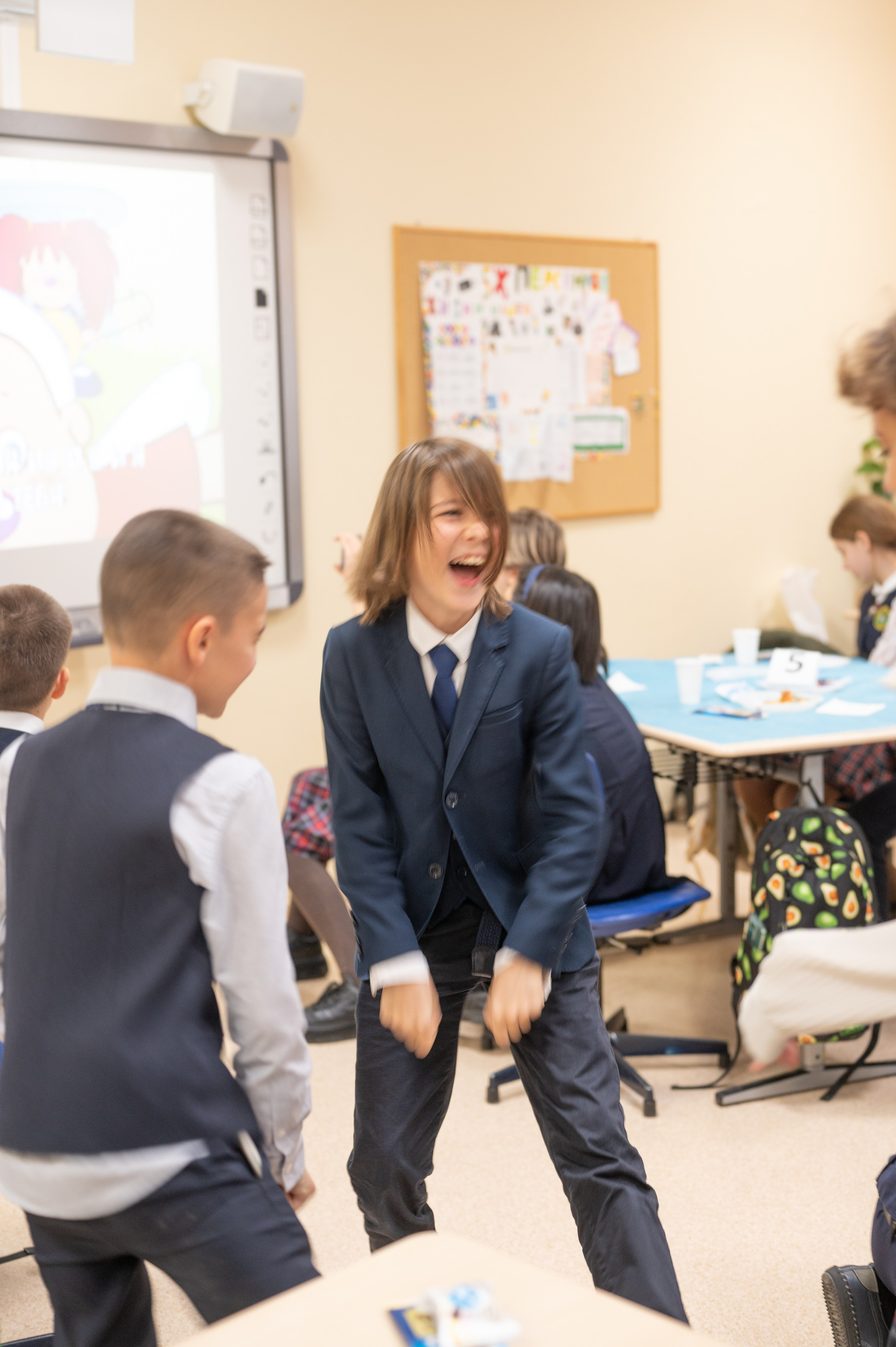 Репортаж мероприятия в классе 5Ж 16 гимназия 2024 г. Фотограф новорожденных, семейный детский в Тюмени Татьяна Морозова