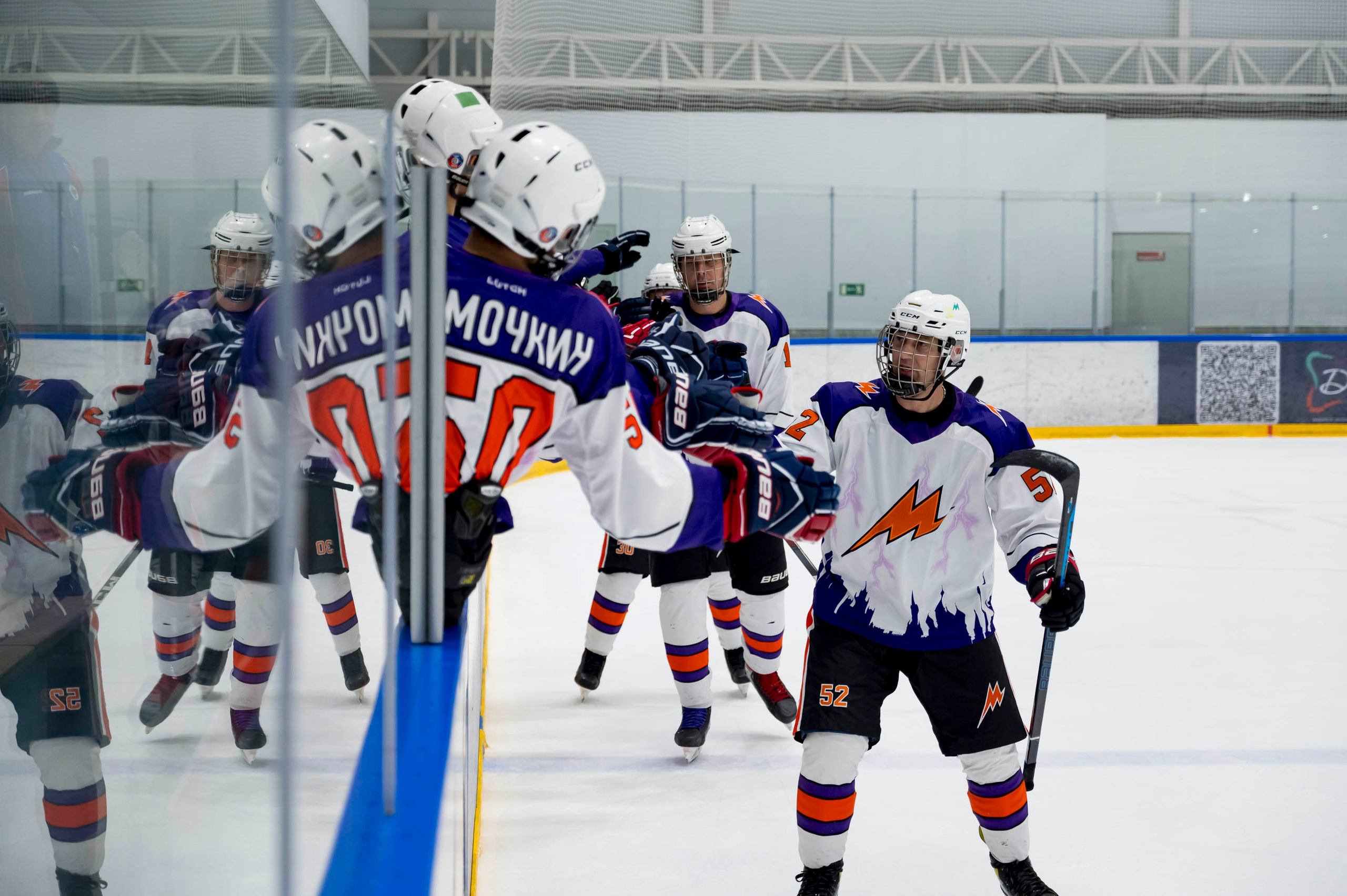 Хоккейный матч корпоративной команды Зарубежнефть. Репортажный фотограф и видеограф Слава Думчев. Тимбилдинги, отчетники, корпоративы