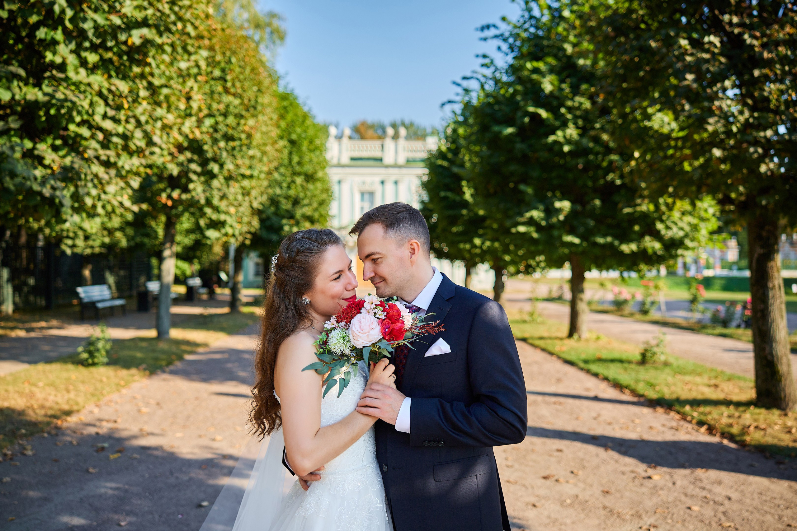Свадебная фотосессия в Кусково. Свадебный фотограф Сергей Колбинский