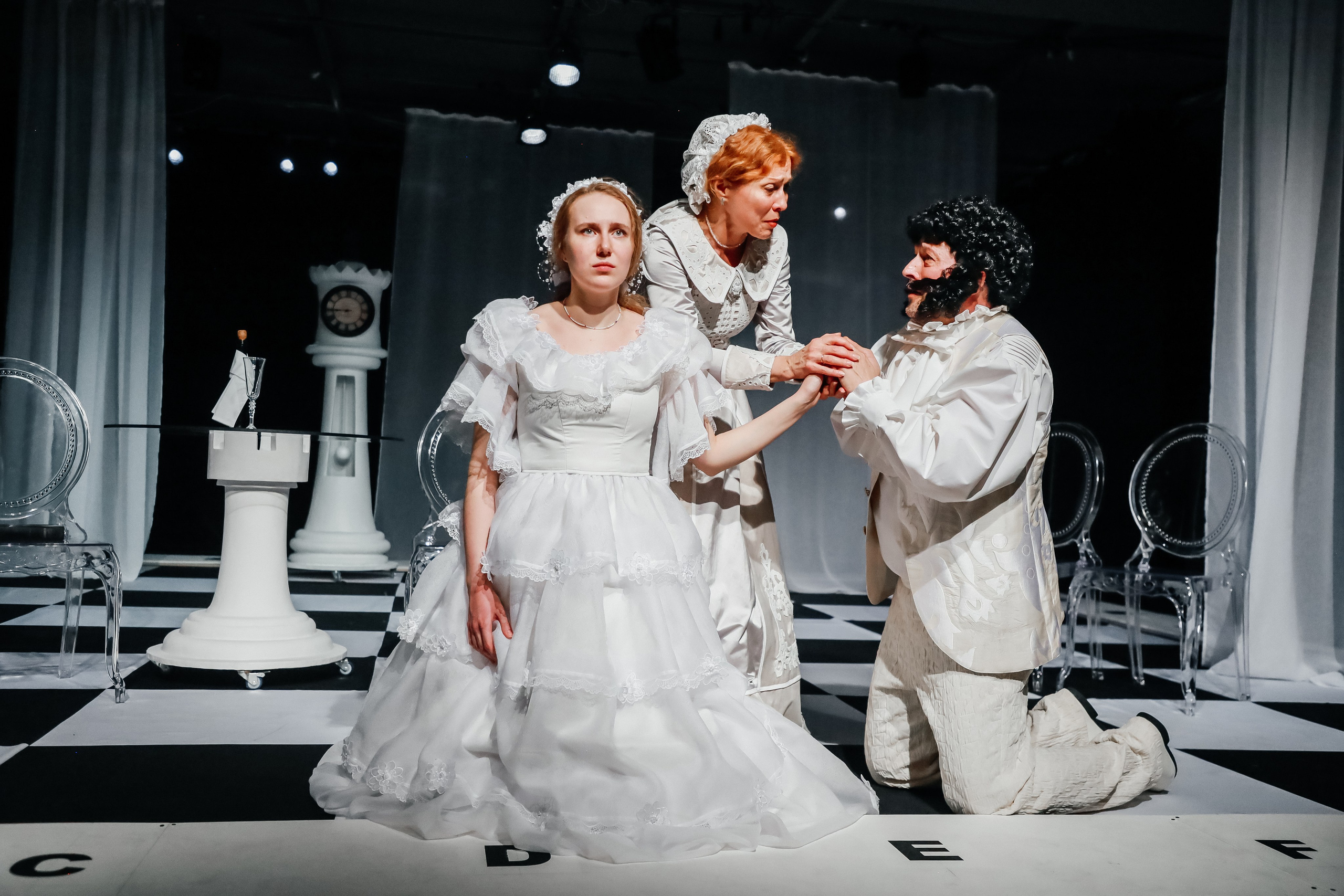 «Дядюшкин сон». Молодёжный театр алтая. Режиссер Дарья Камошина. Фоторепортаж. Театральная фотосъёмка