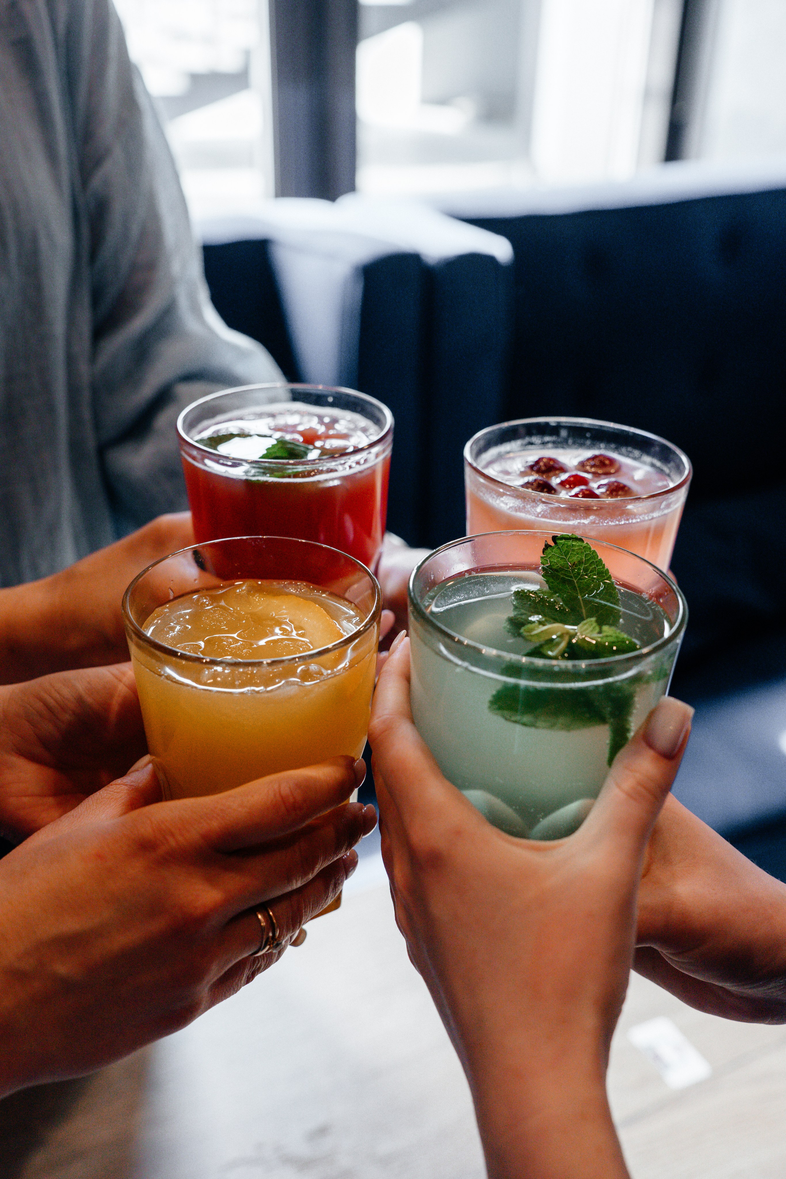 Контент- съёмка для кофейни «ЗАРЯД». Ваш семейный фотограф в Минске — Вика Трегубова