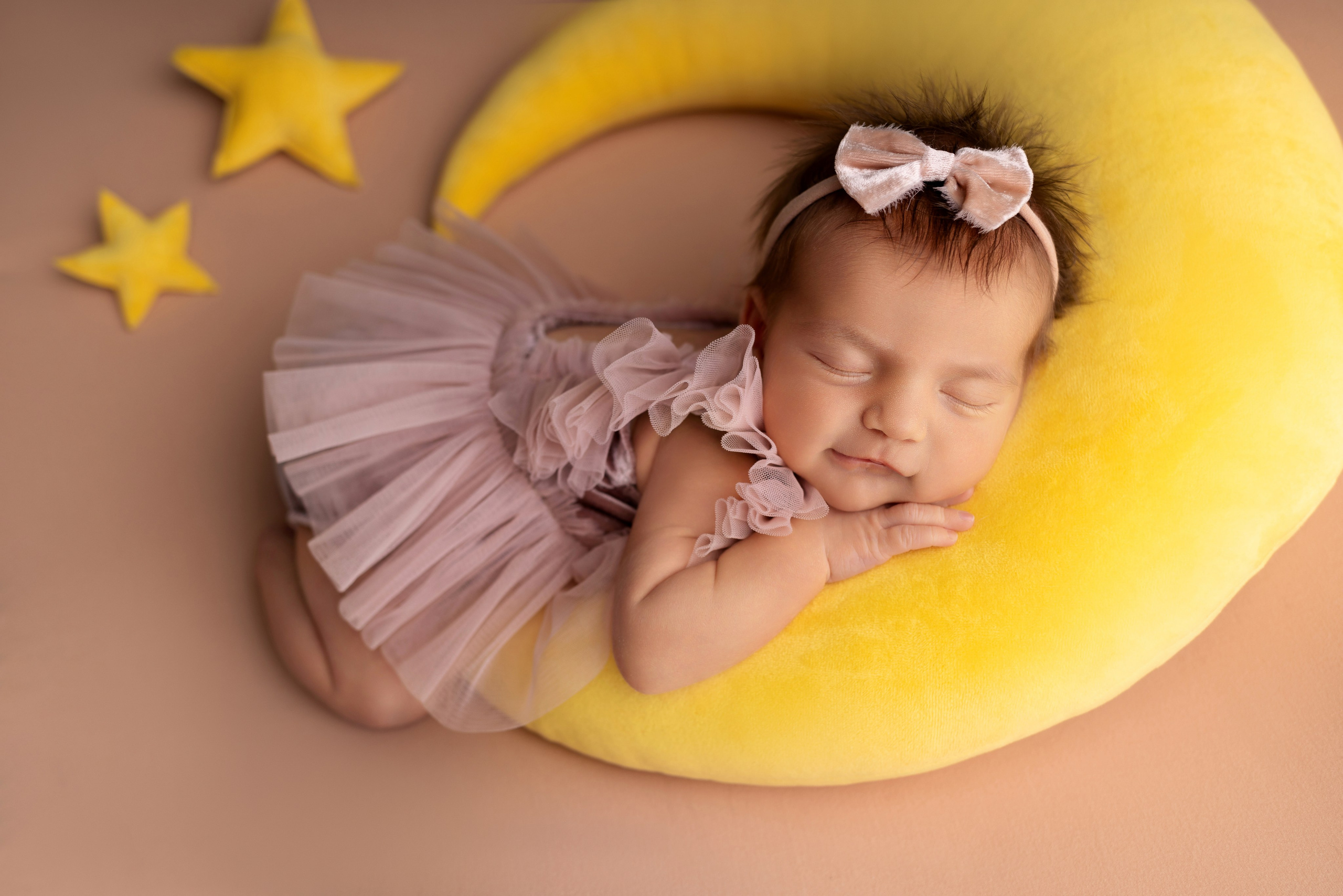 Классическая фотосессия малыша. Фотограф новорожденных малышей в Омске и Омской области Эльвира Камаева
