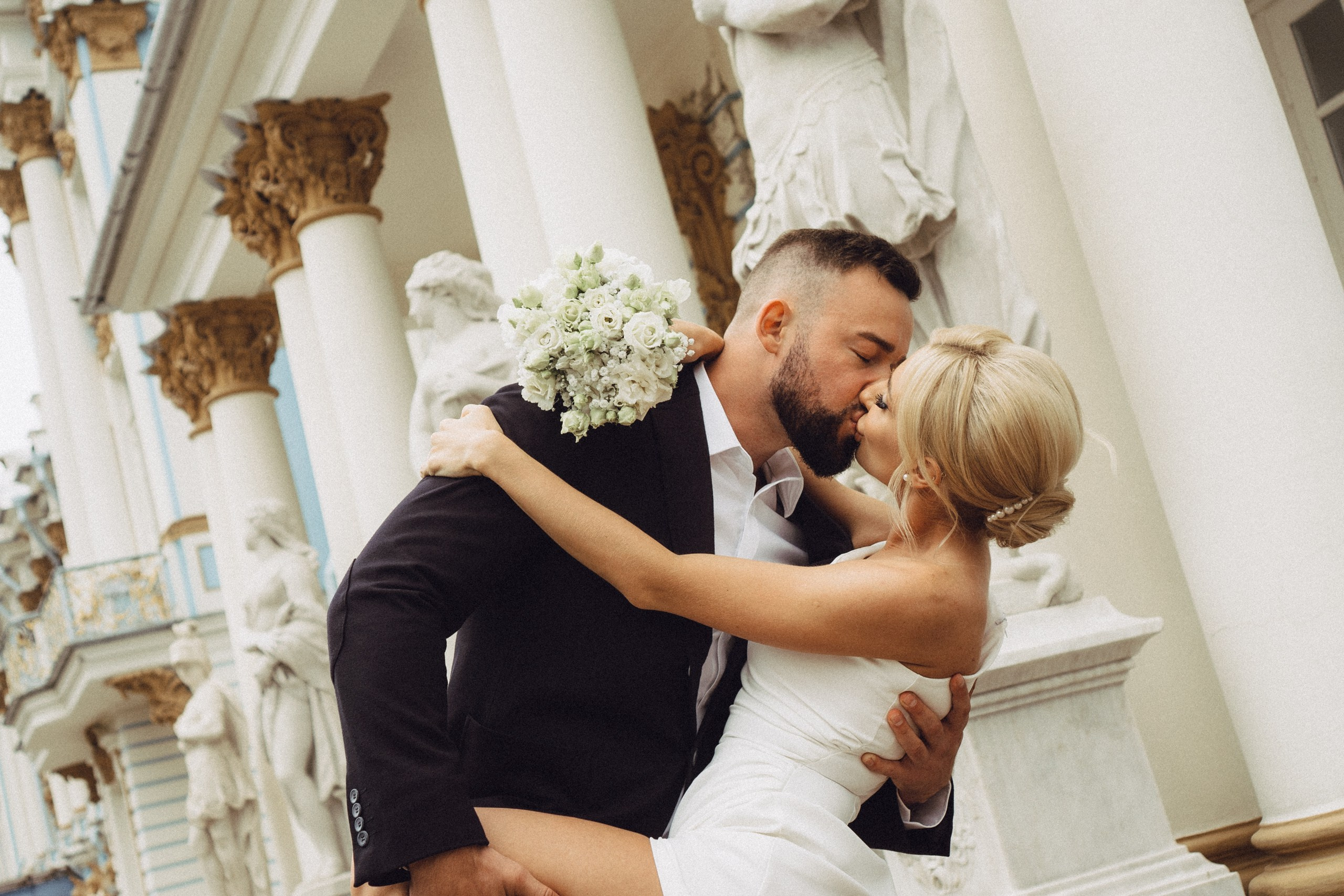 СВАДЕБНАЯ ИСТОРИЯ В ГОРОДЕ ПУШКИН ВОЗЛЕ ЕКАТЕРИНИНСКОГО ДВОРЦА И В ПАРКЕ. Профессиональный фотограф, Санкт-Петербург — Виктория Богомолова