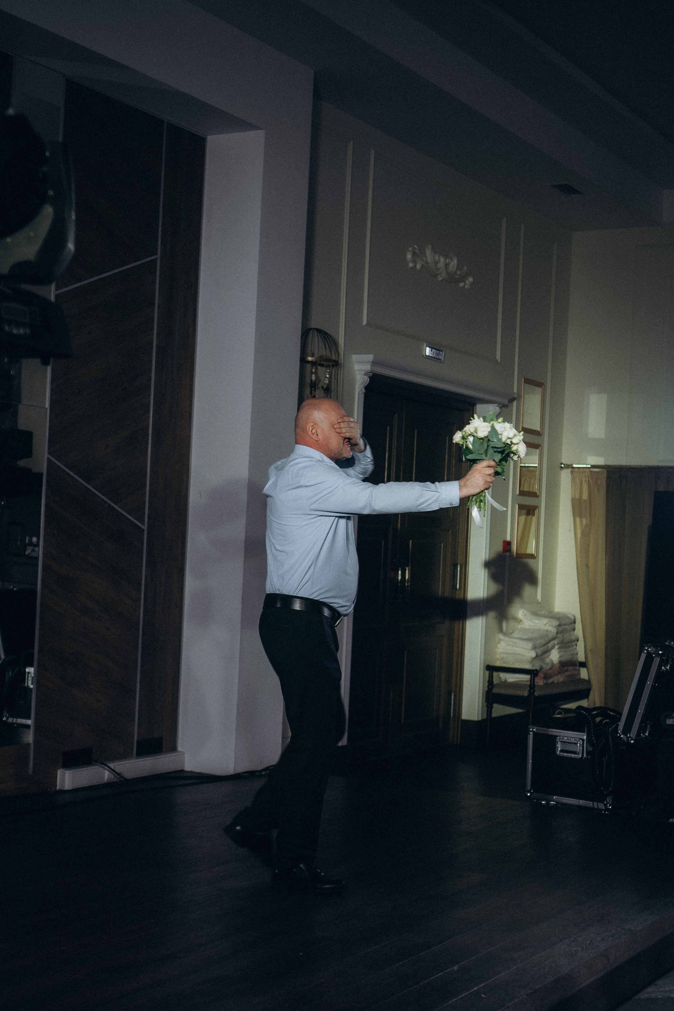 СВАДЕБНАЯ СЬЕМКА СБОРОВ В ОТЕЛЕ И ВЫЕЗД НА ЦЕРЕМОНИЮ (СНЯТО В СИБИРЕ В НИЖНЕВАРТОВСКЕ). Профессиональный фотограф, Санкт-Петербург — Виктория Богомолова