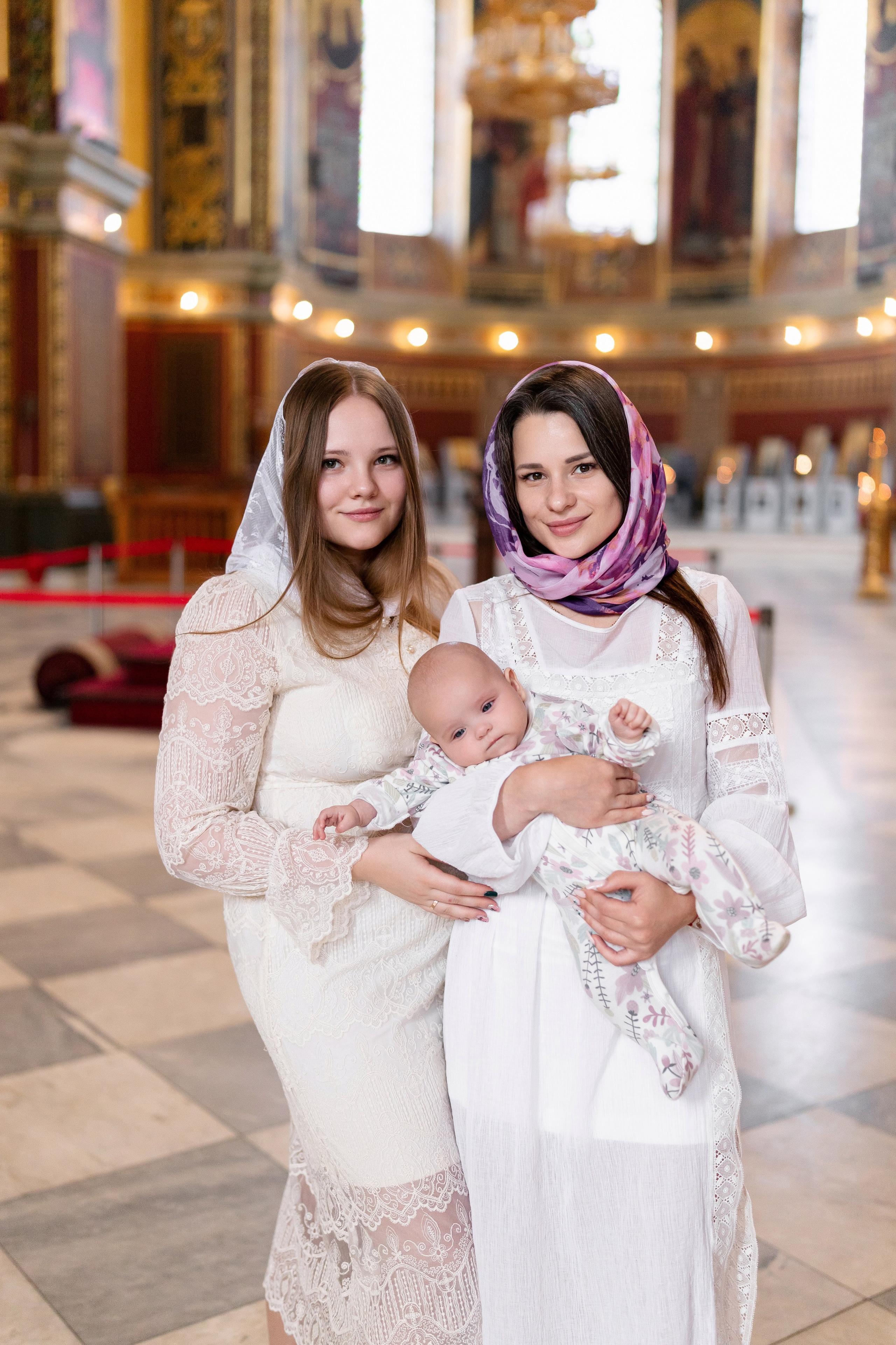 Крещение Миланы в Соборе Вознесения Господня Новочеркасск. Анастасия Безуглова- свадебный фотограф в Таганроге