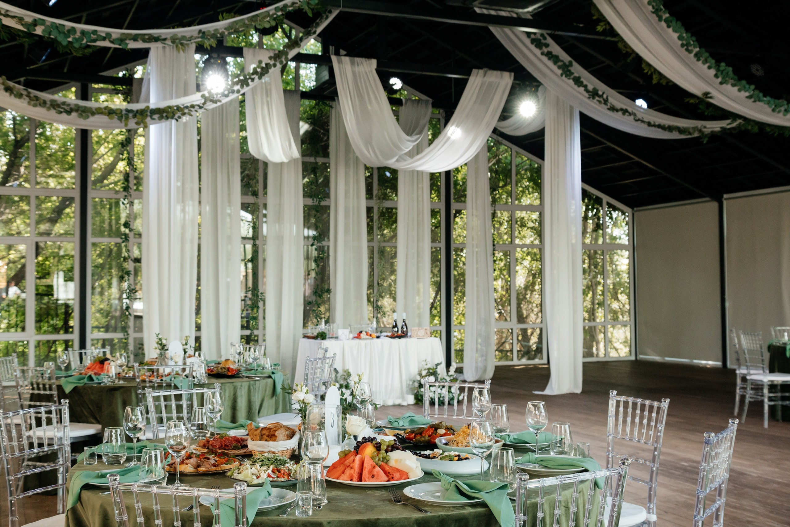 13 августа 2025: Михаил и Полина — начало семейного счастья. Фотограф Семён Гнеушев