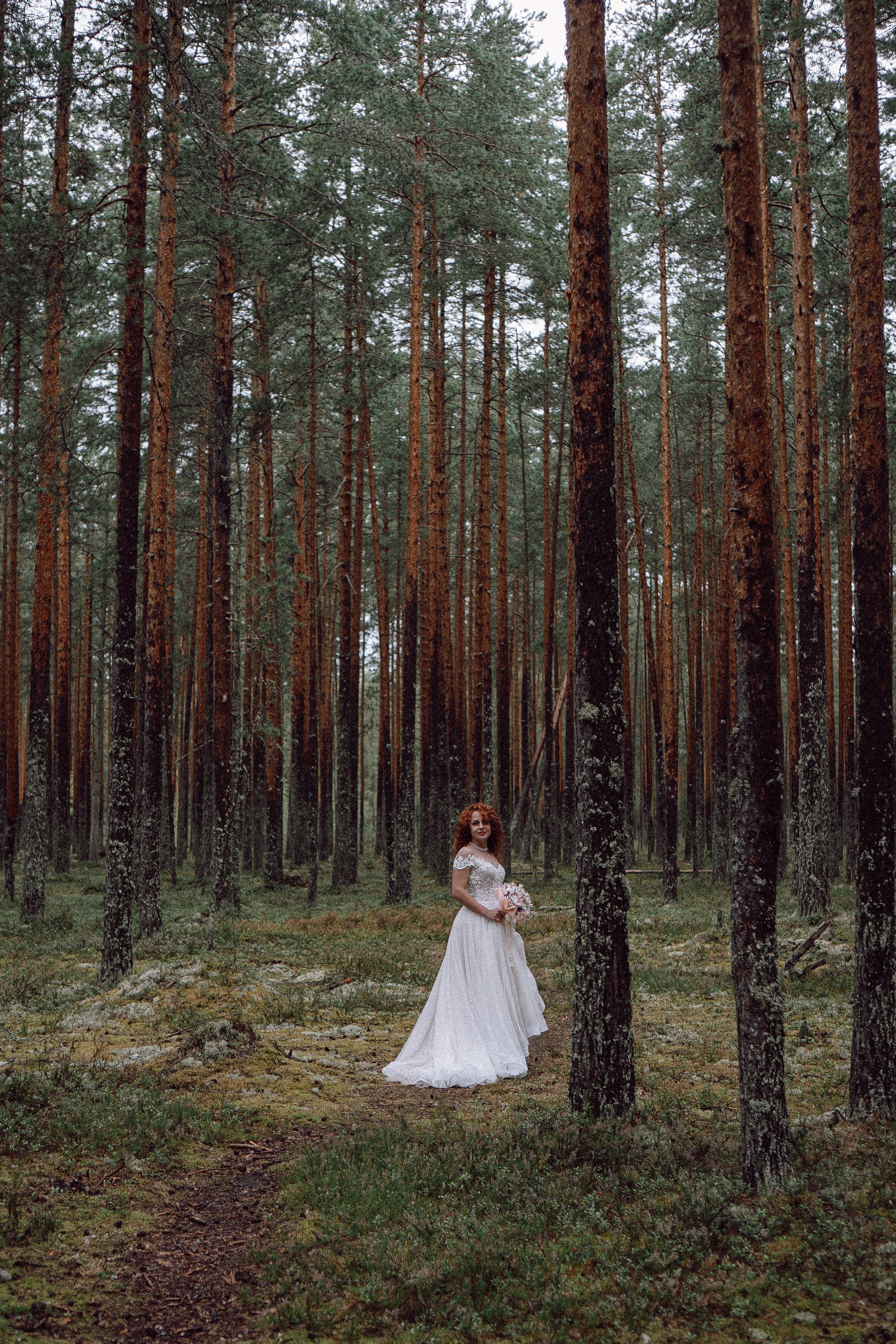 СВАДЕБНАЯ ФОТОСЕССИИЯ ПАРЫ В ГОРОДЕ ПРИОЗЕРСК В СОСНОВОМ ЛЕСУ И С ПИКАПОМ. Профессиональный фотограф, Санкт-Петербург — Виктория Богомолова