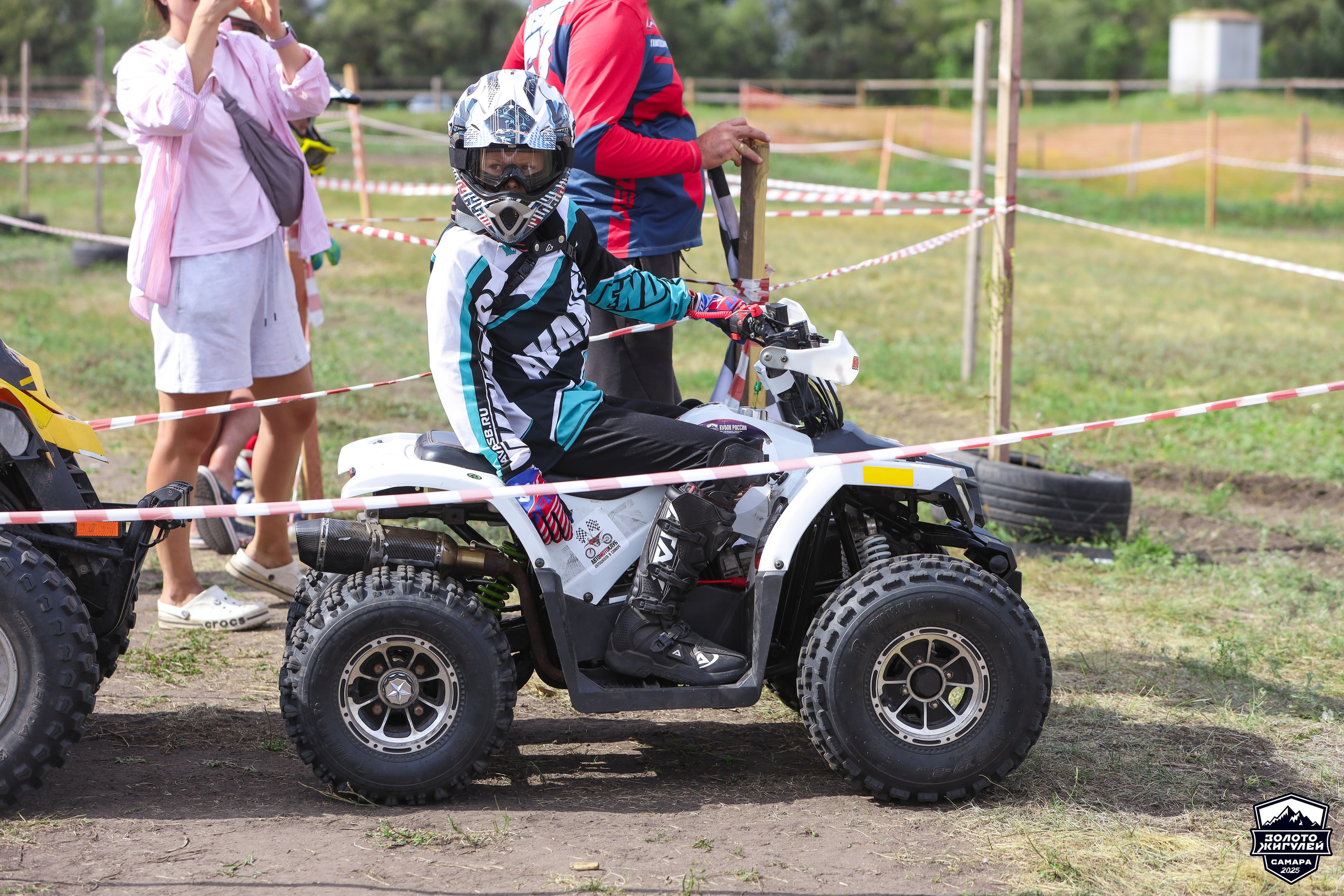 Заезды «МИНИ ДЕТИ» и «МАКСИ ДЕТИ». Кубок России по гонкам с водными препятствиями на квадроциклах «Золото Жигулей 2025». Спортивный фотограф в Самаре