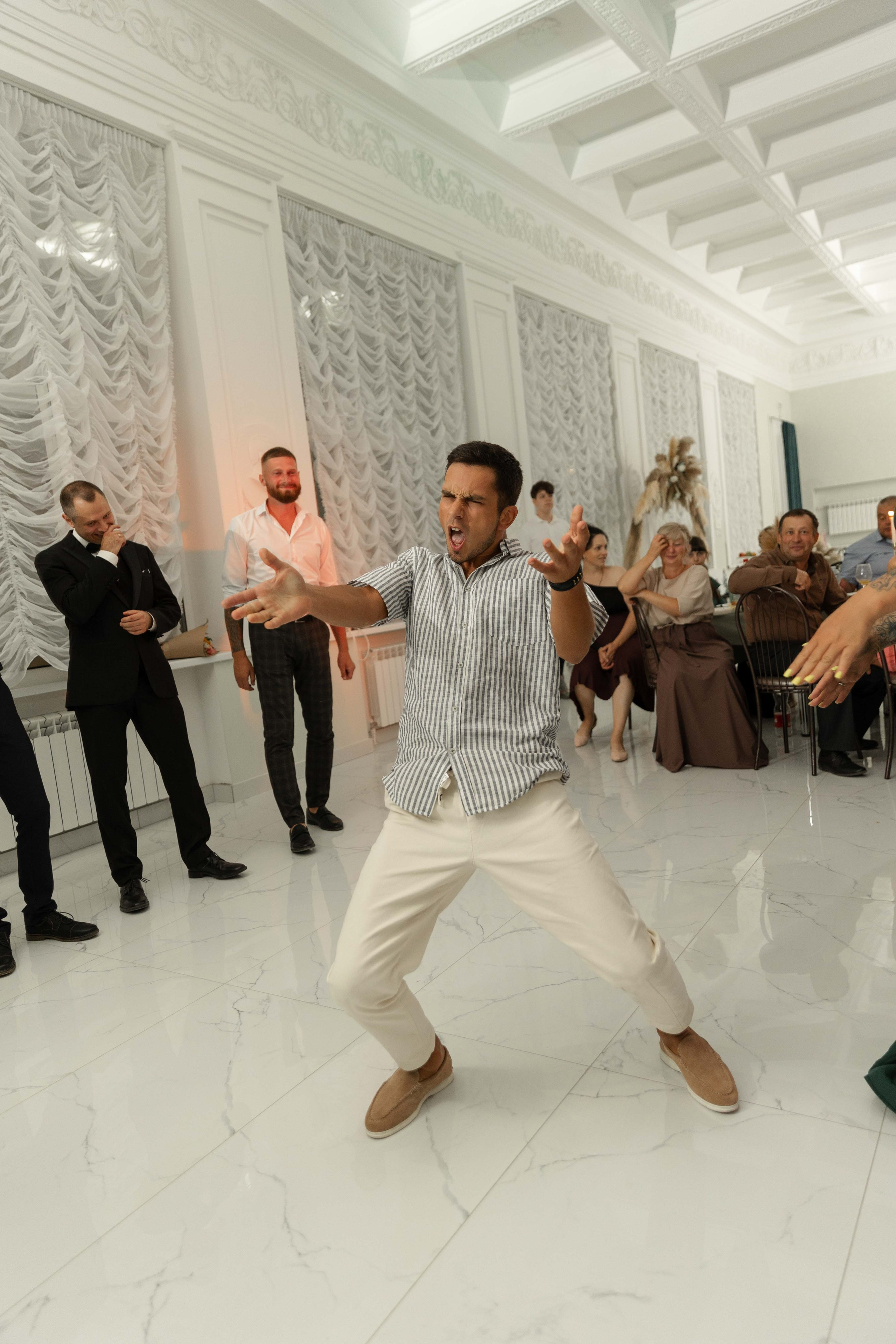 Дом Культуры. Я Ира и я фотографирую свадьбы более 10 лет