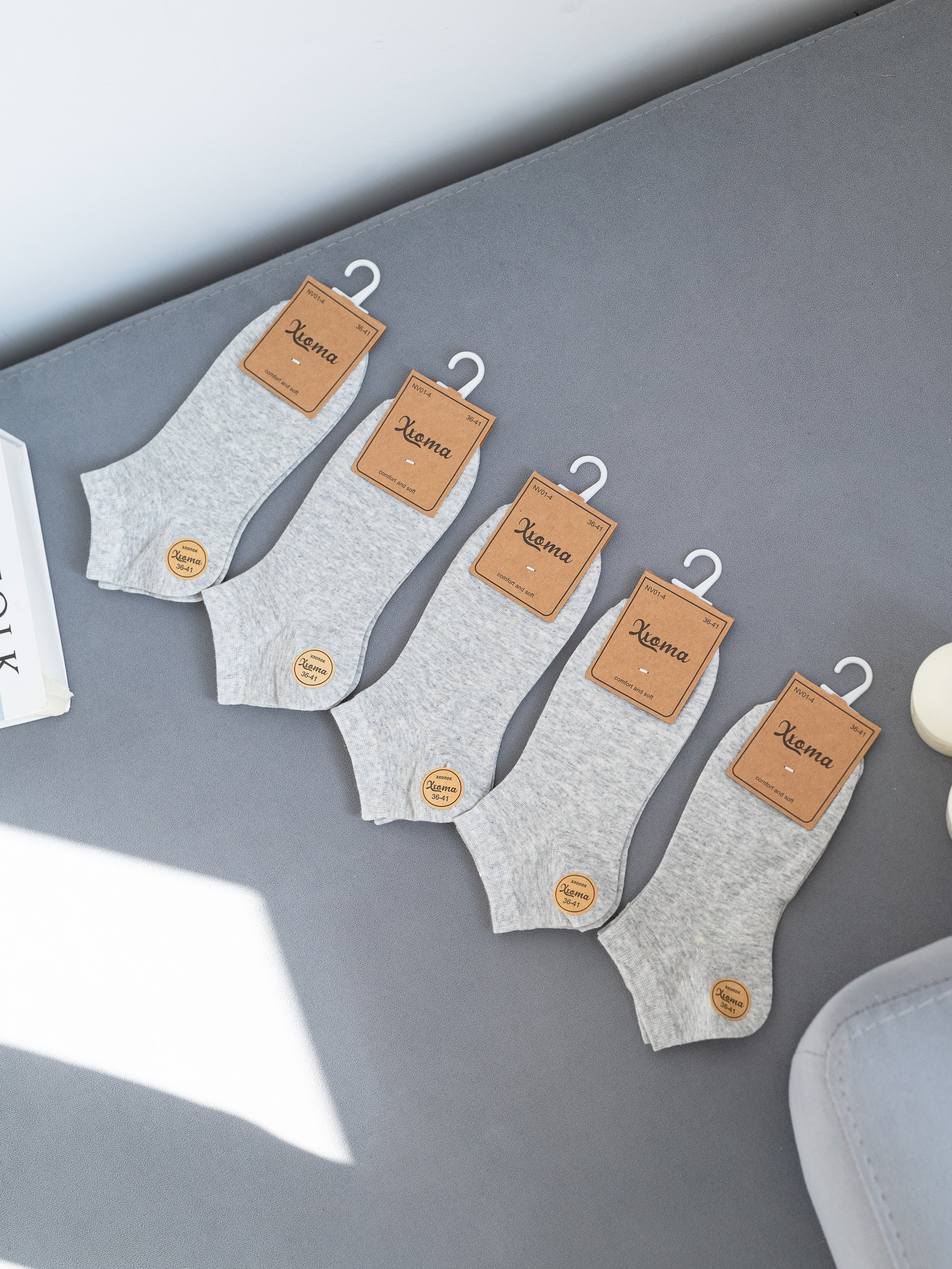 Носки съемка в студии (модель+предметка). Предметный фотограф, фото для маркетплейсов Пятигорск, КМВ