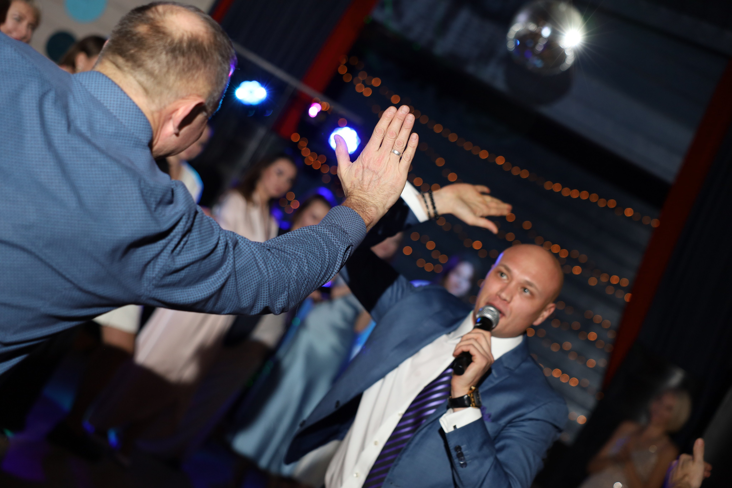 𝒜𝓇𝓉𝑒𝓂 & 𝐿𝓎𝓊𝓈𝓎𝒶 (𝓇𝑒𝓈𝓉𝒶𝓊𝓇𝒶𝓃𝓉). 𝑀𝑜𝓈𝒸𝑜𝓌. Свадебный фотограф в Санкт-Петербурге