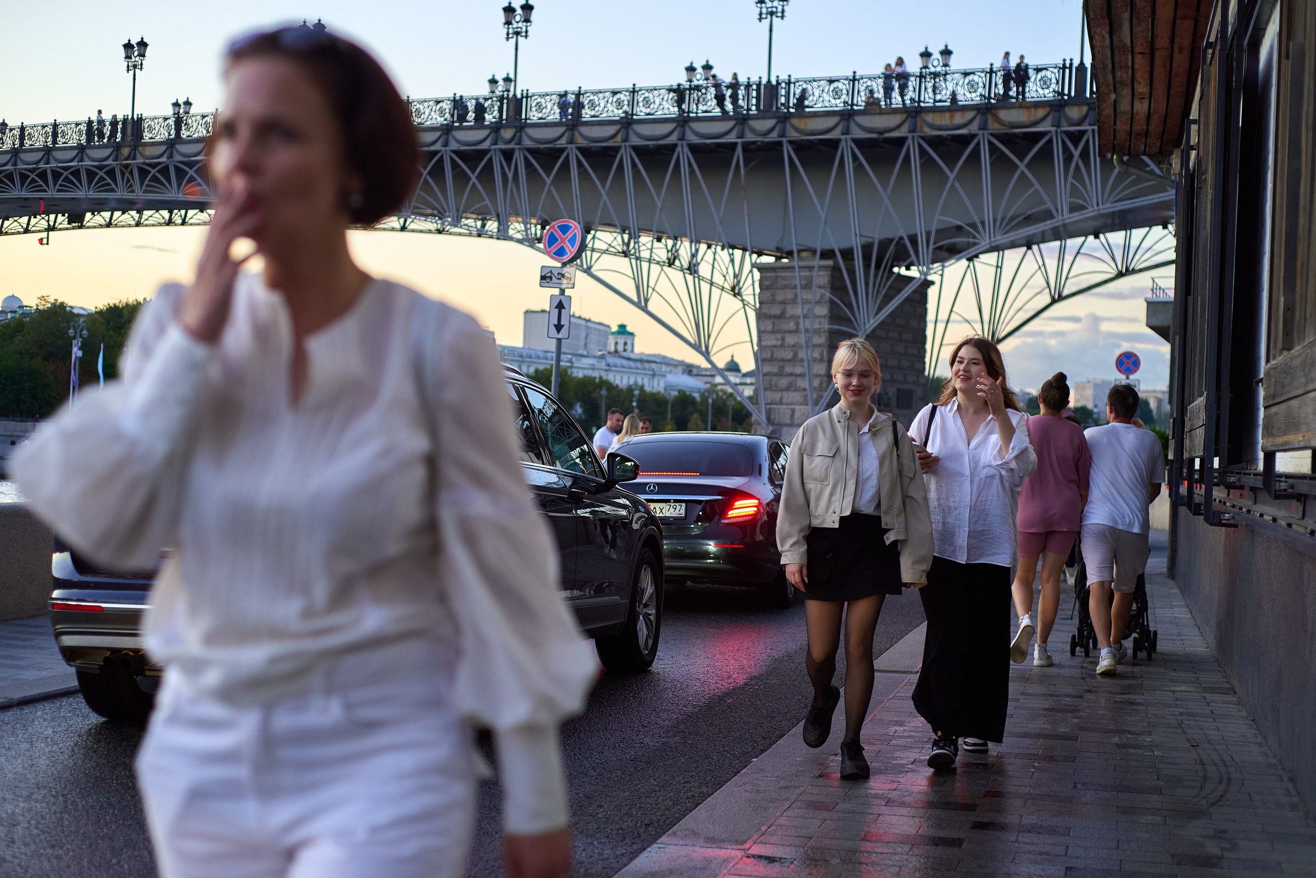 Уличная фотография в Москве от репортажного фотографа. Репортажный ивент фотограф в Москве Александр Гладкий