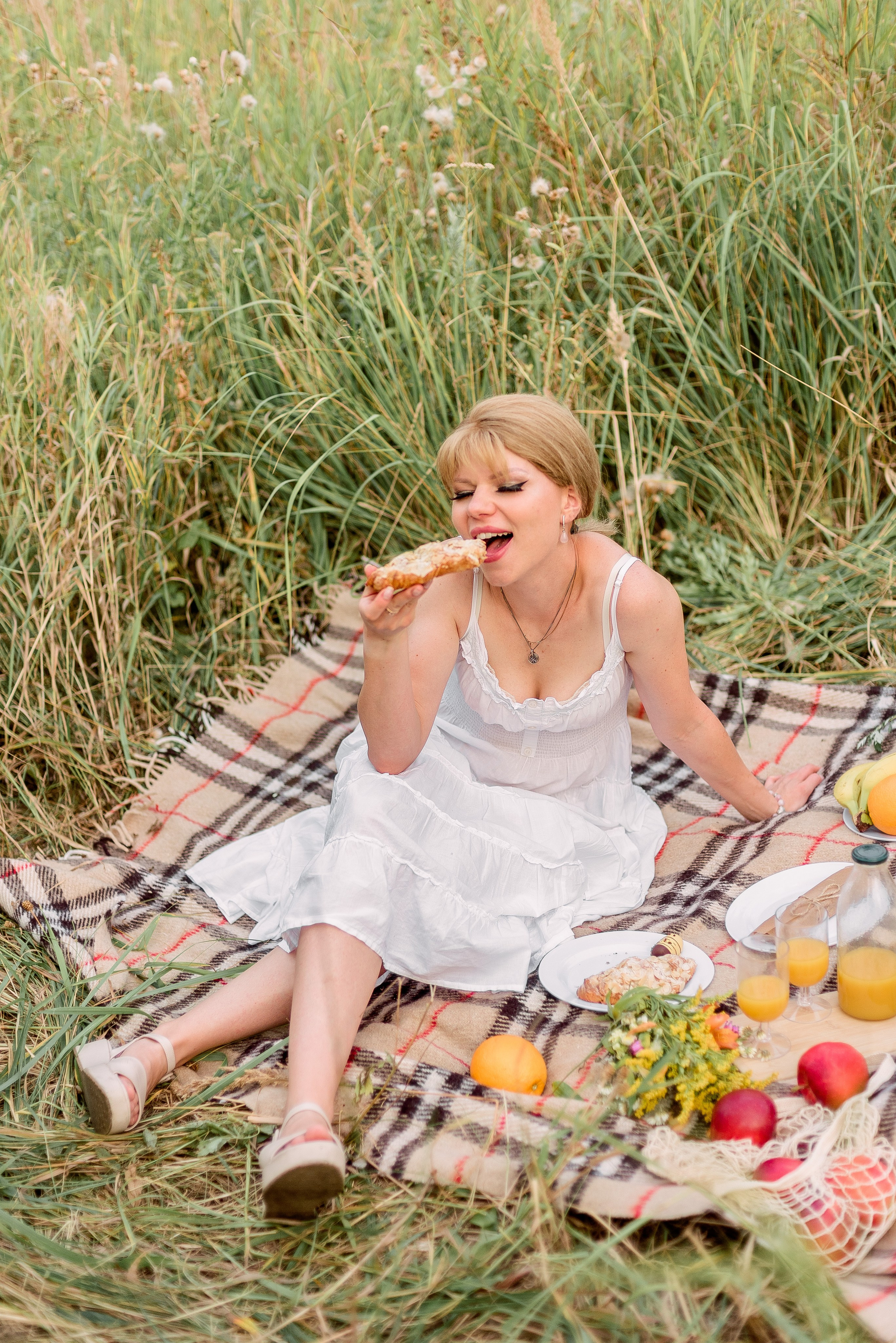 В поле. Фотограф Юлия Попова