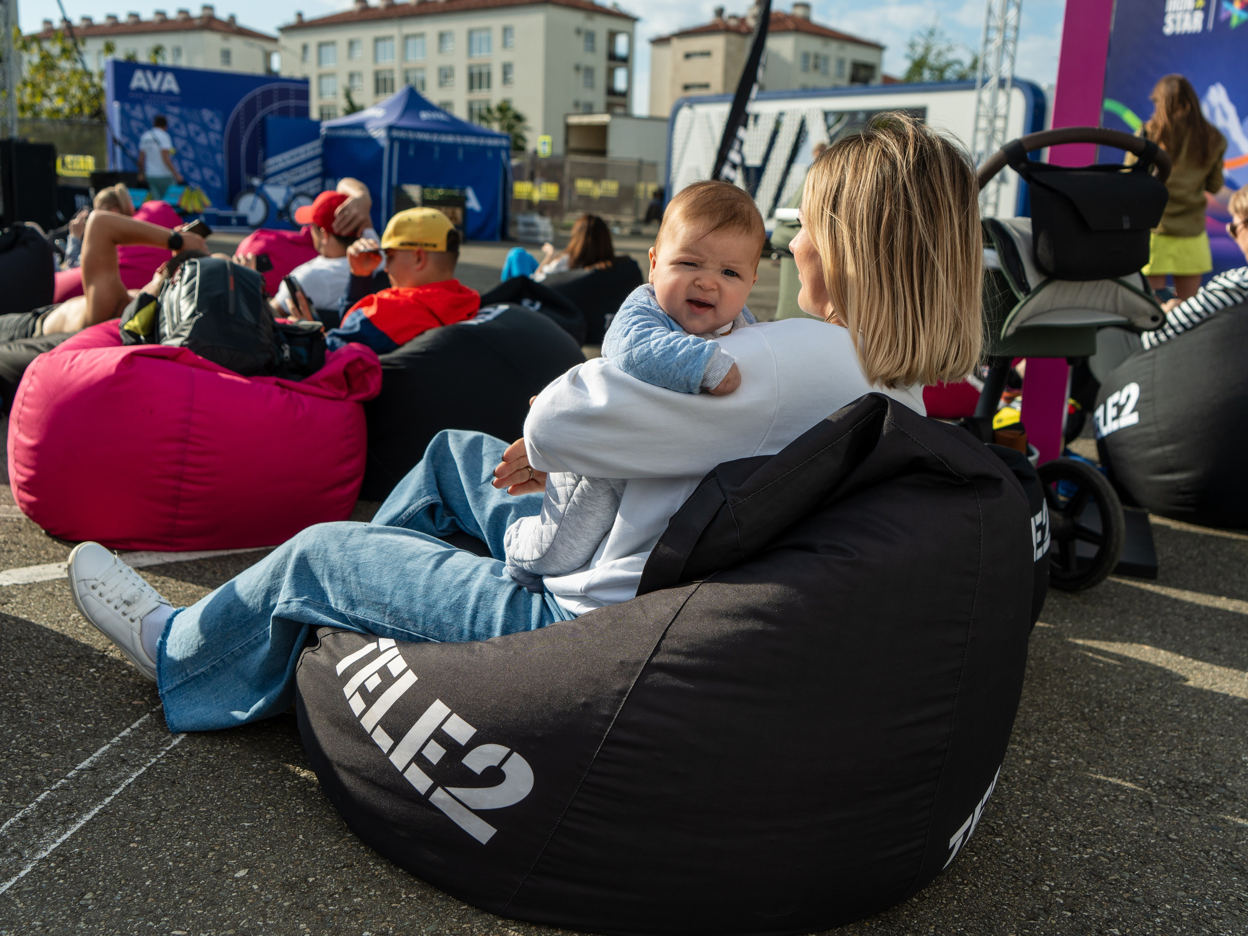 Фотоотчет партнерской интеграции для компании TELE2 на фестивале Ironstar. Репортажный фотограф в Красной Поляне и Сочи Павлюченко Екатерина